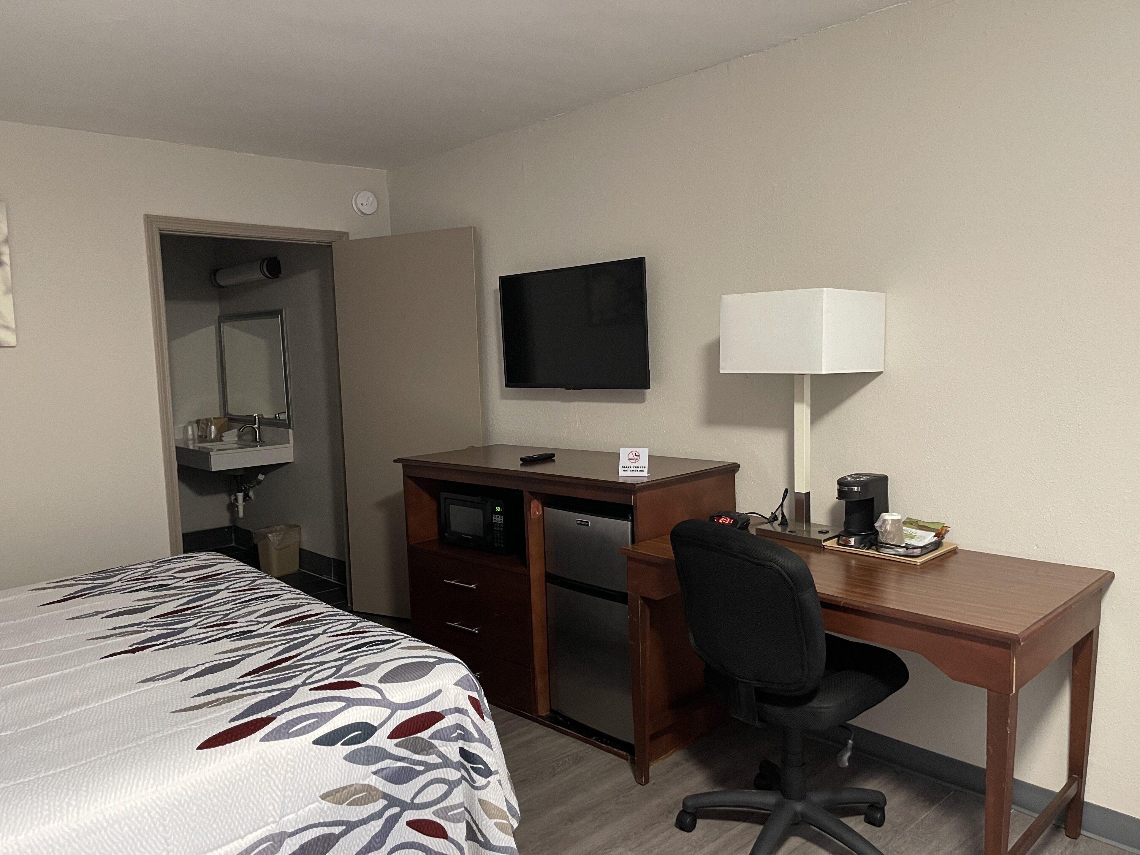 Deluxe King Room Disability Access Non-Smoking