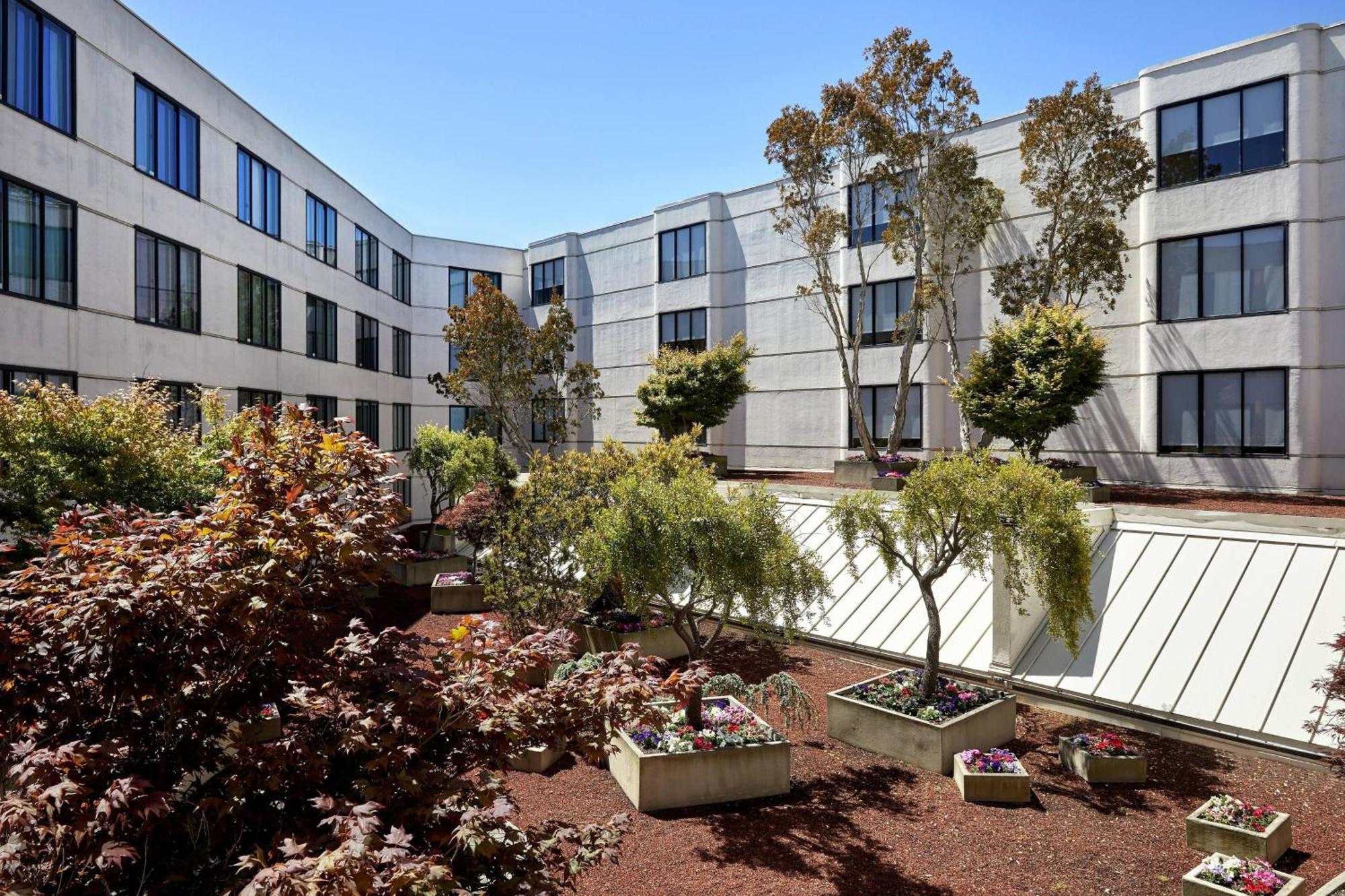 King Room Courtyard View