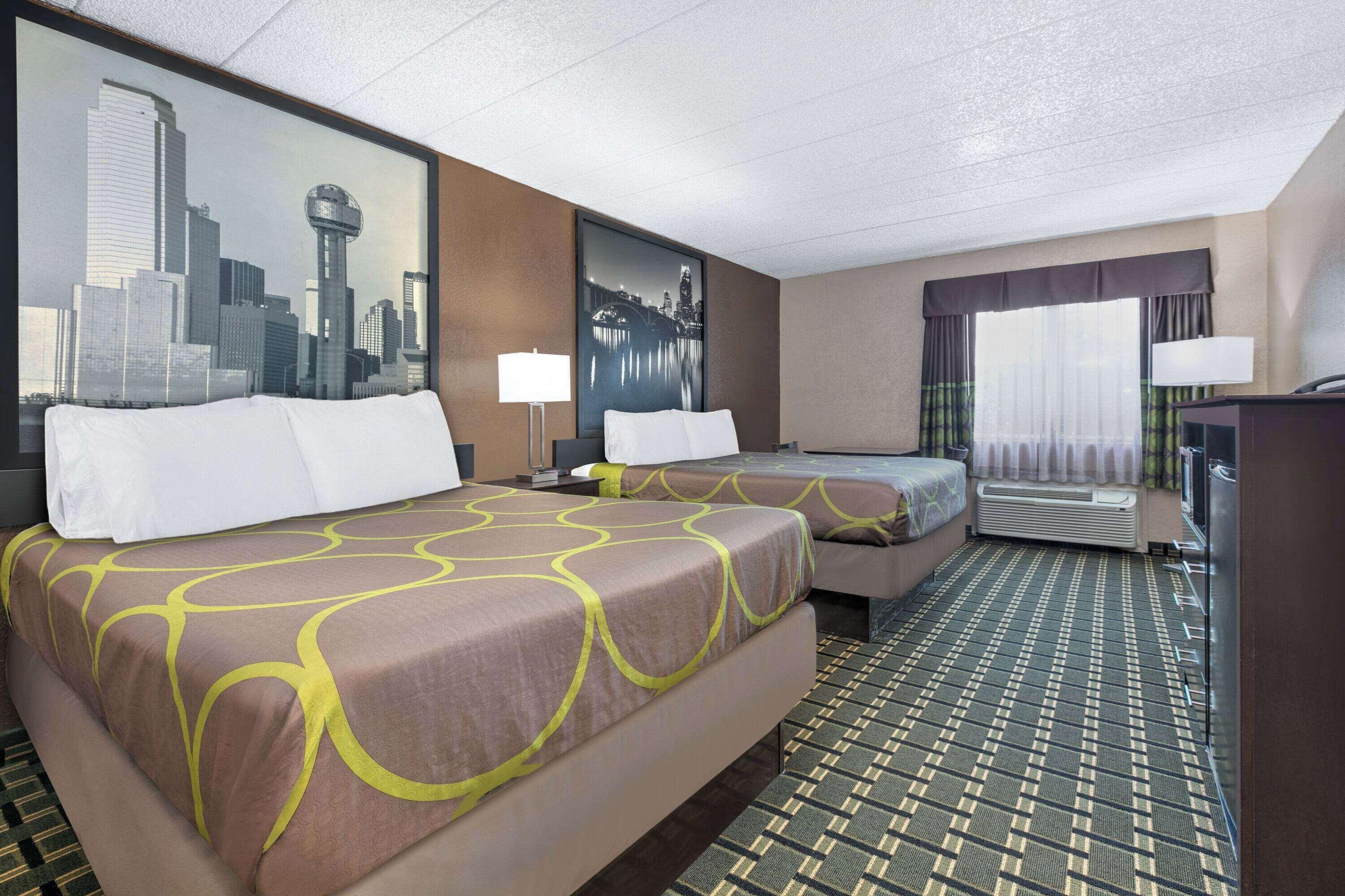 Queen Room with Two Queen Beds - Non-Smoking