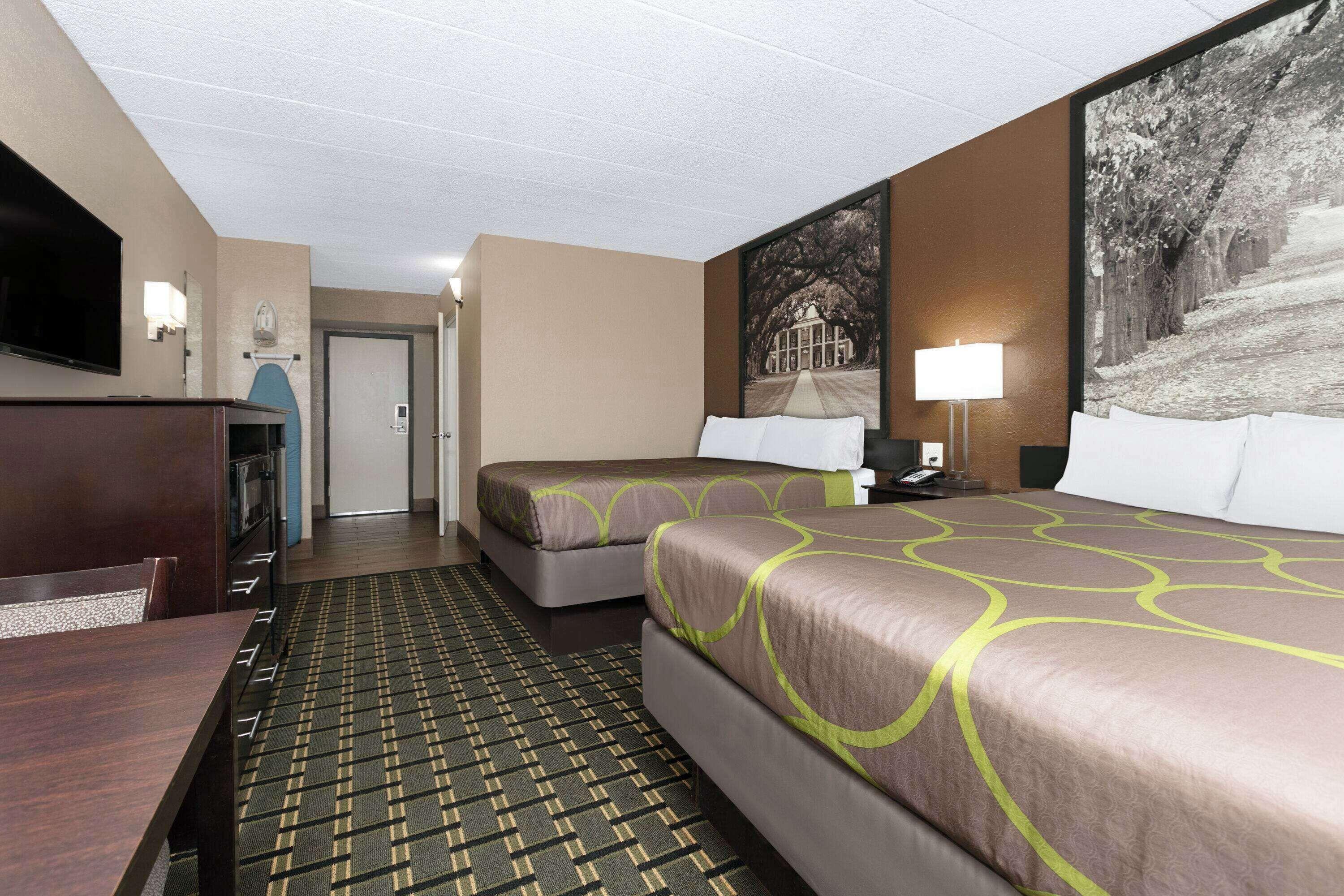 Queen Room Two Queen Beds Bath Tub Mobility Accessible or Non-Smoking
