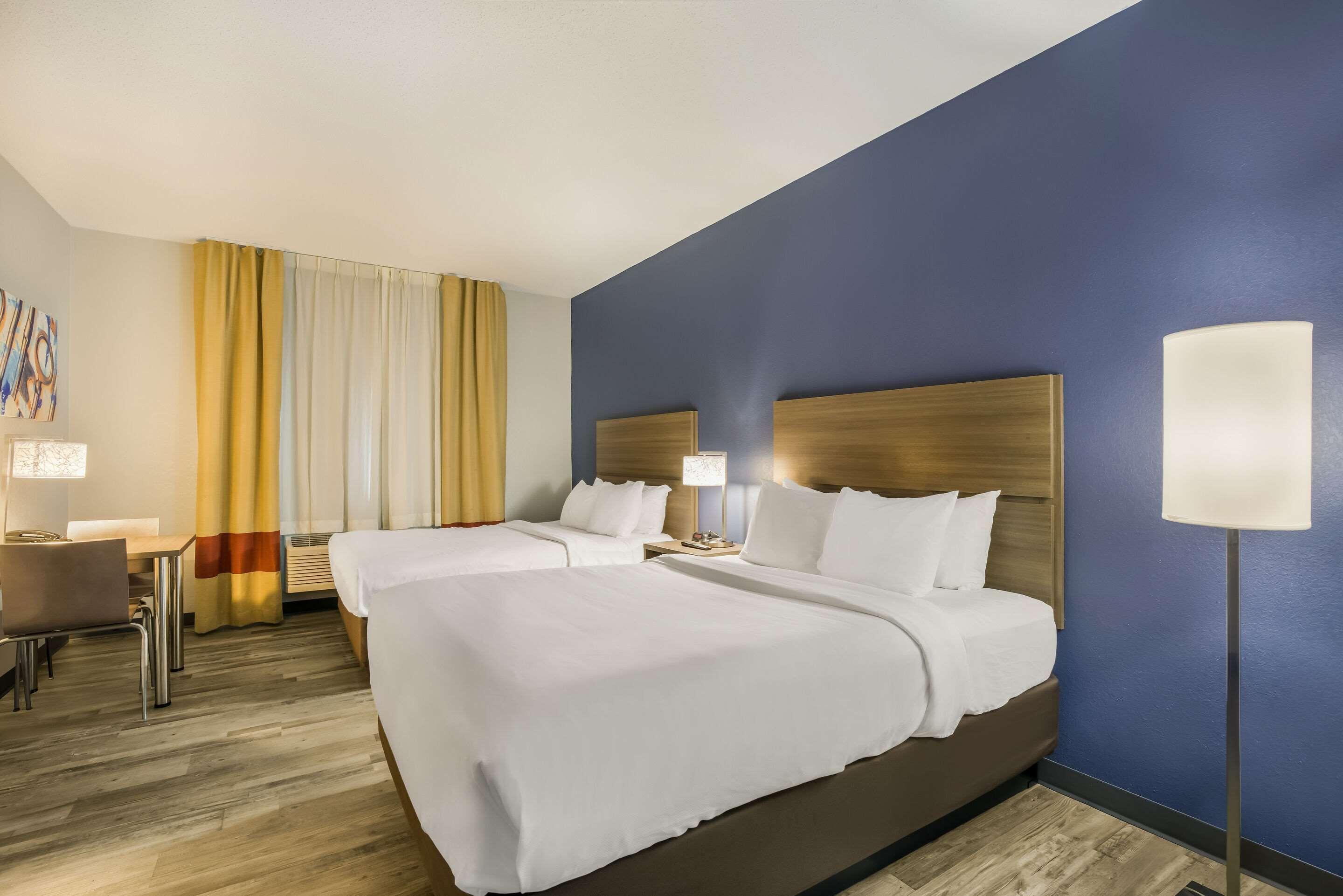 Efficiency Queen Suite Two Queen Beds Non Smoking