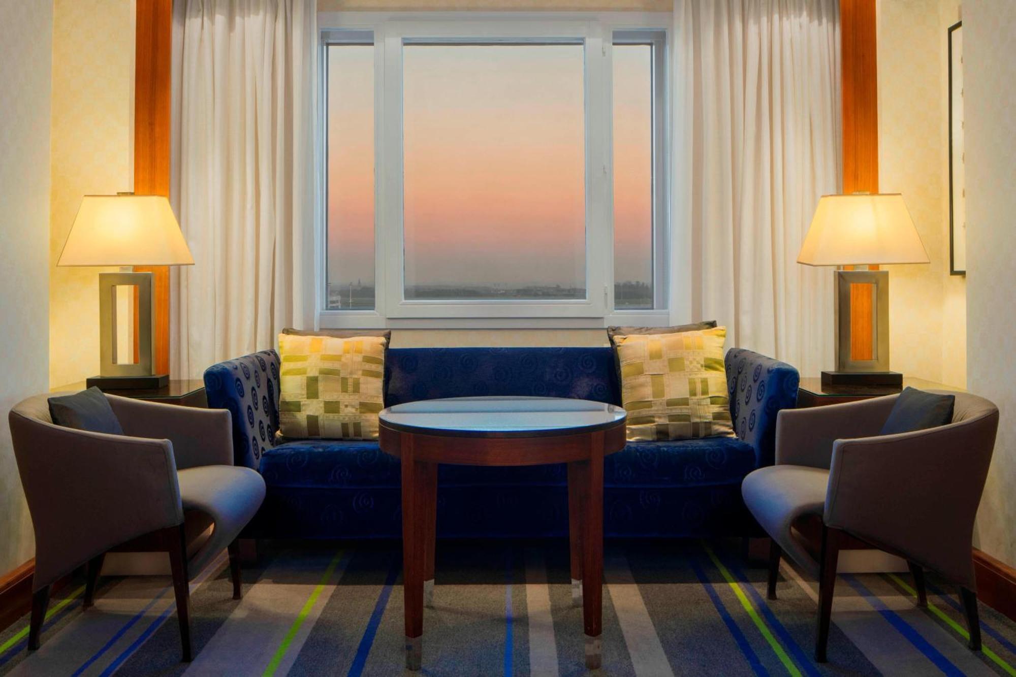 Club Club level Guest room 1 King