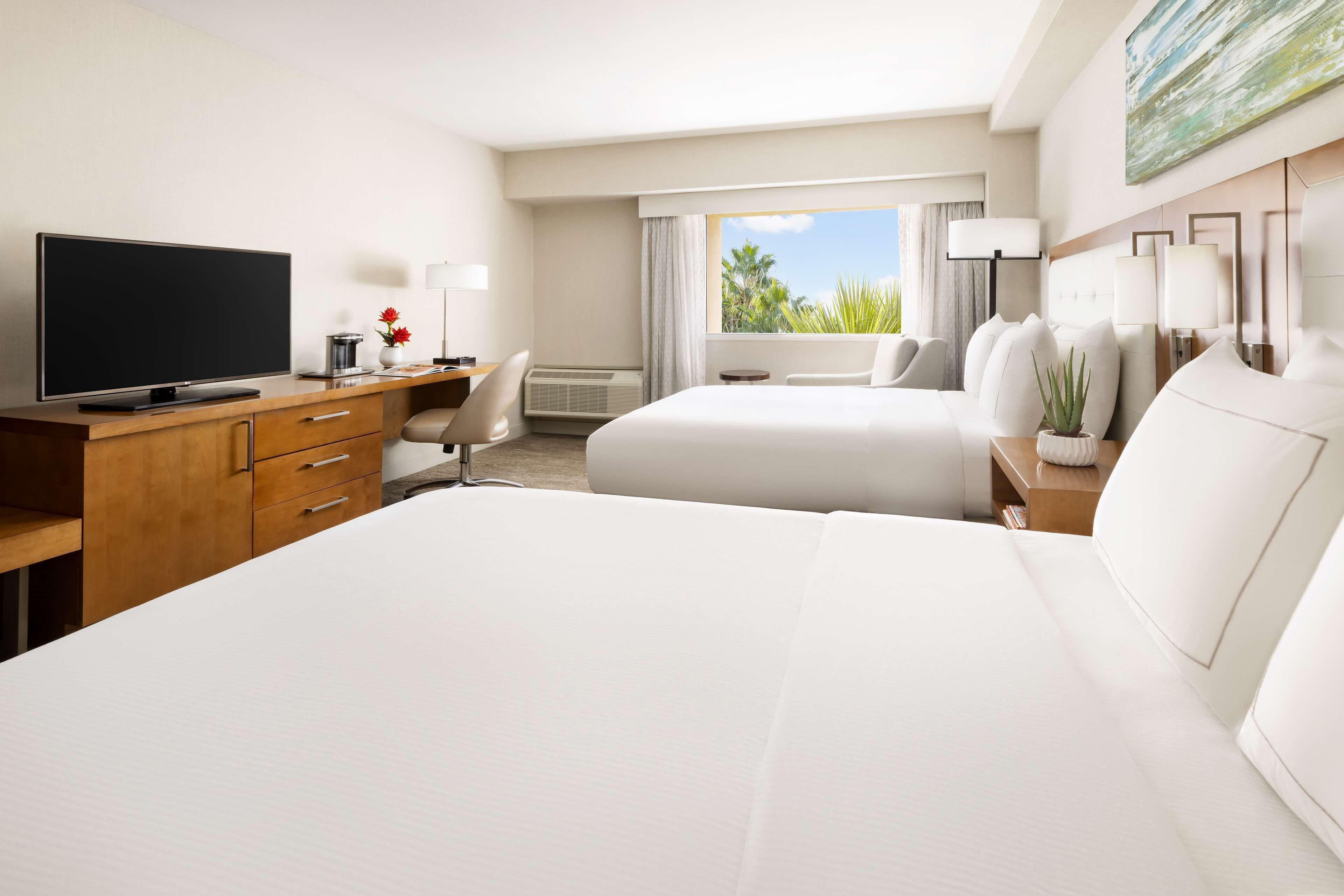 Queen Room Two Queen Beds High Floor