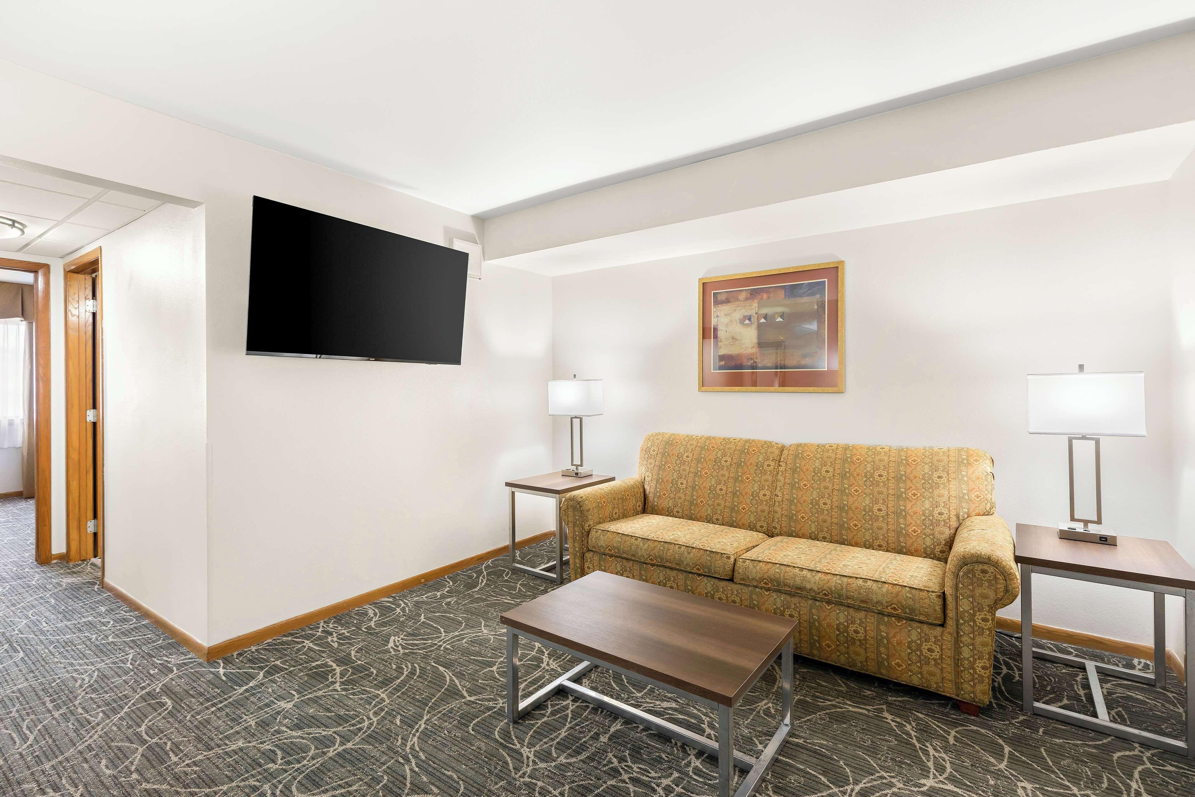 One-Bedroom King Suite Sofa Bed Non-Smoking