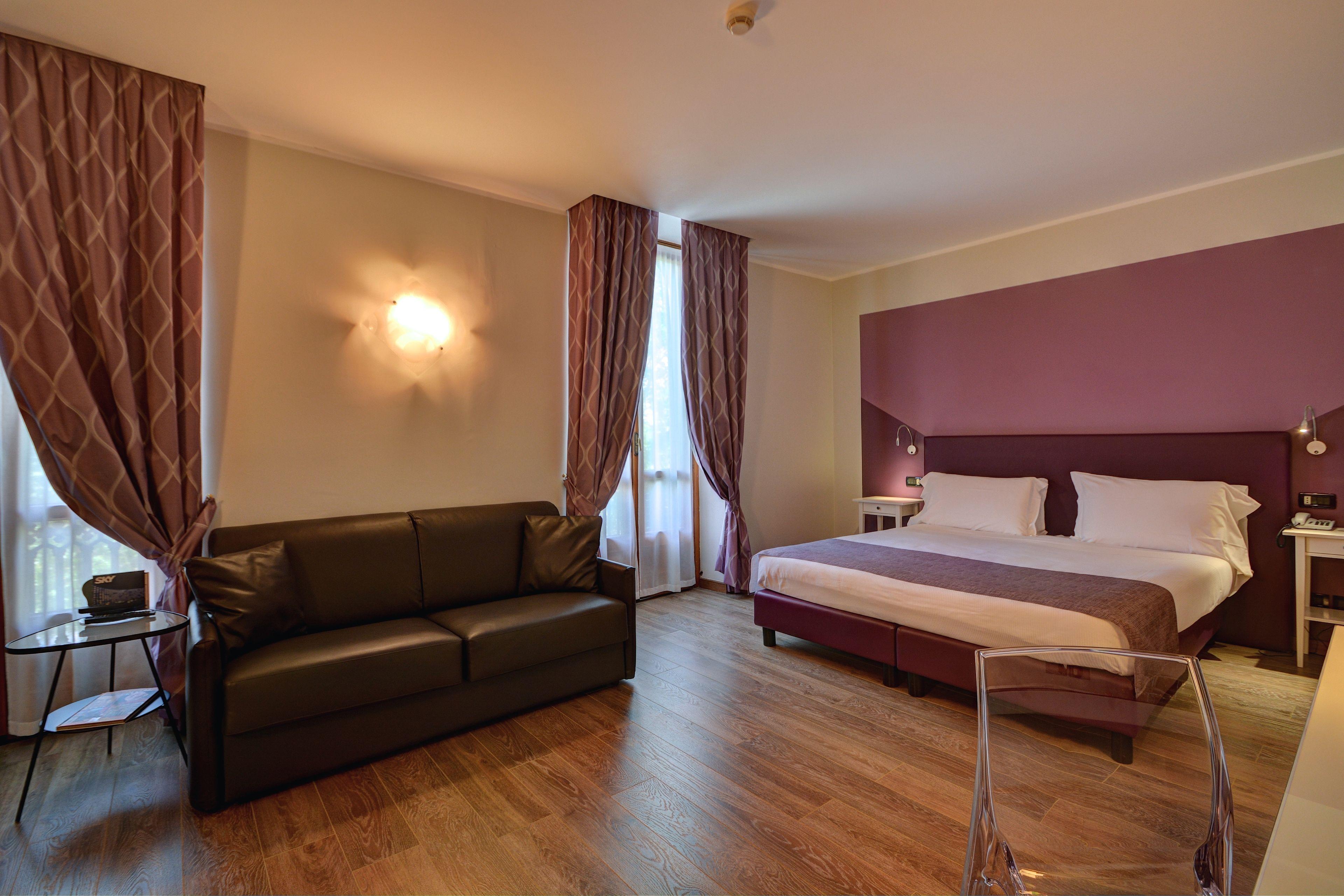 Family Queen Room