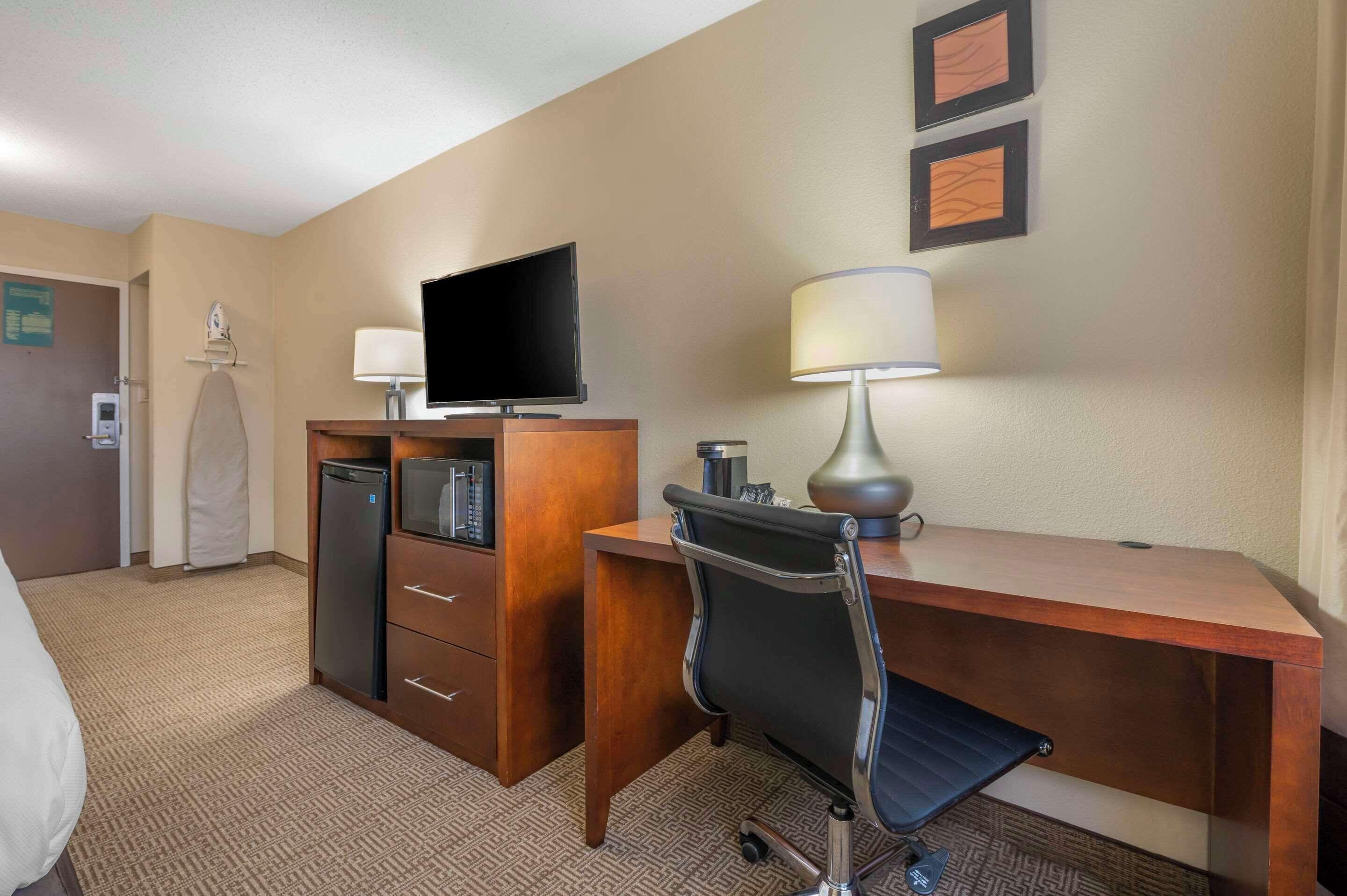 Superior King Room - Non-Smoking