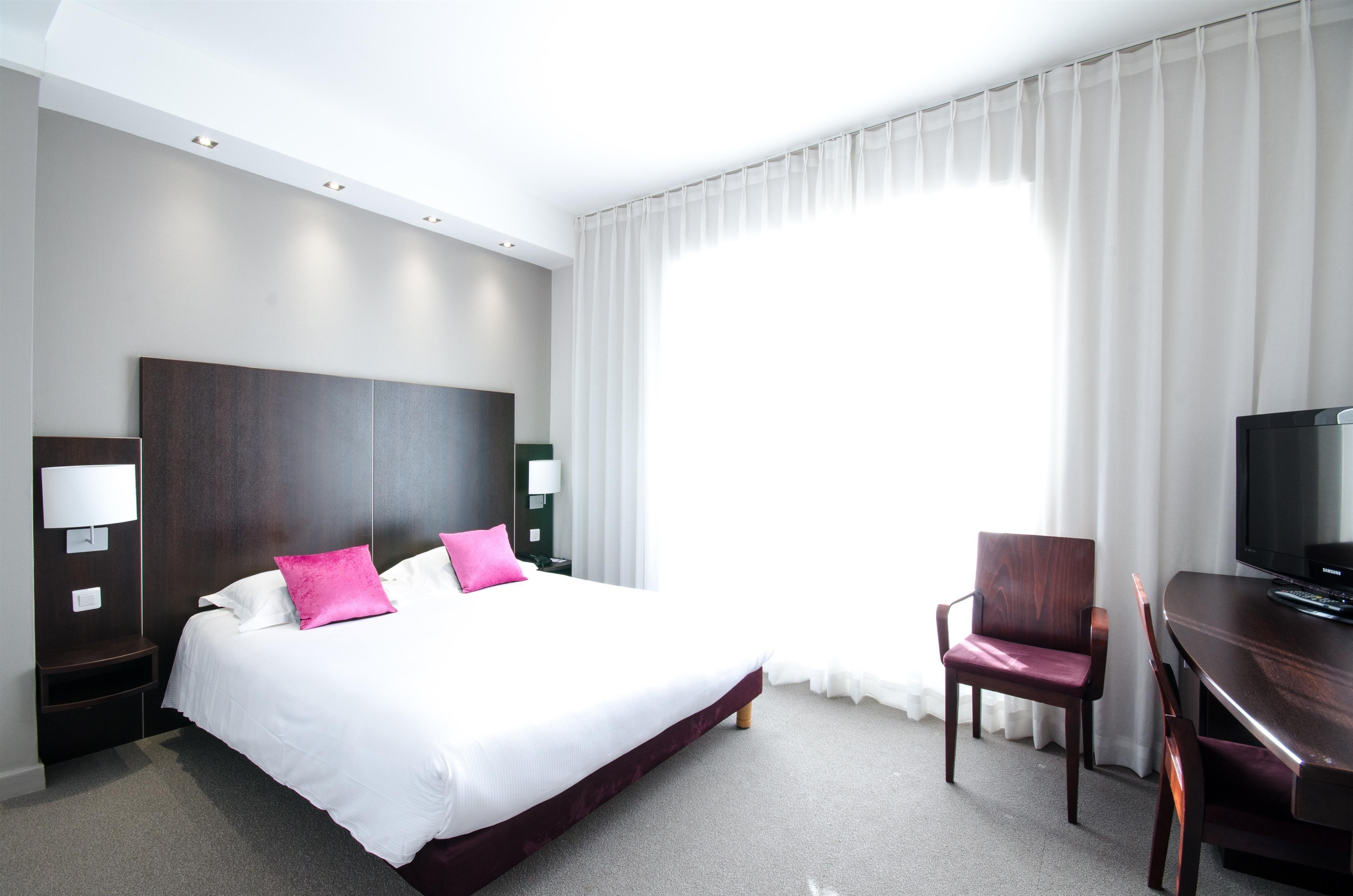 Comfort Queen Room Non-Smoking