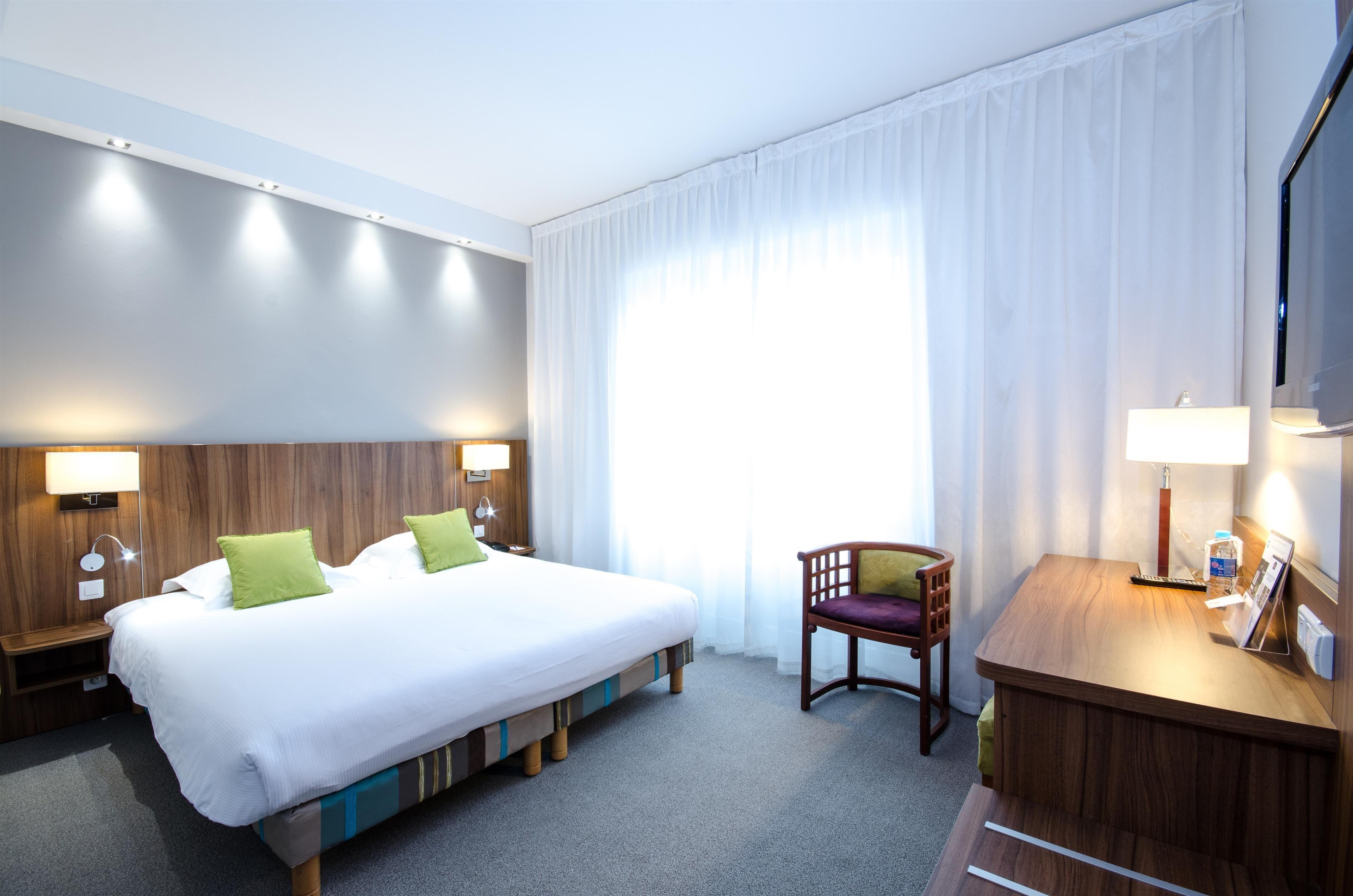 Comfort Queen Room Non-Smoking