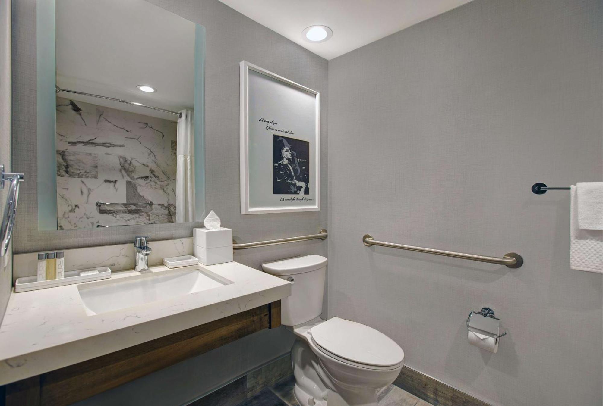 King Room Mobility Access