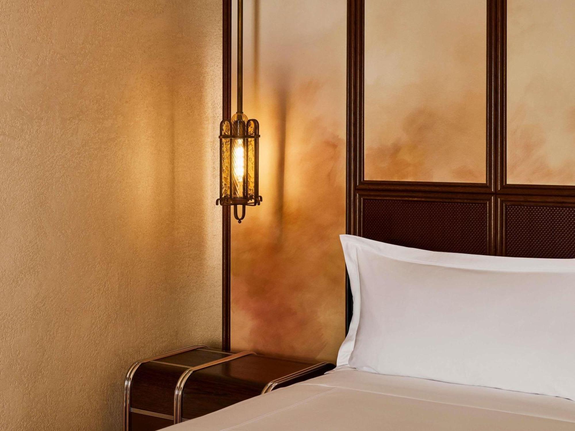 Deluxe Room,1772056759:JPEG
