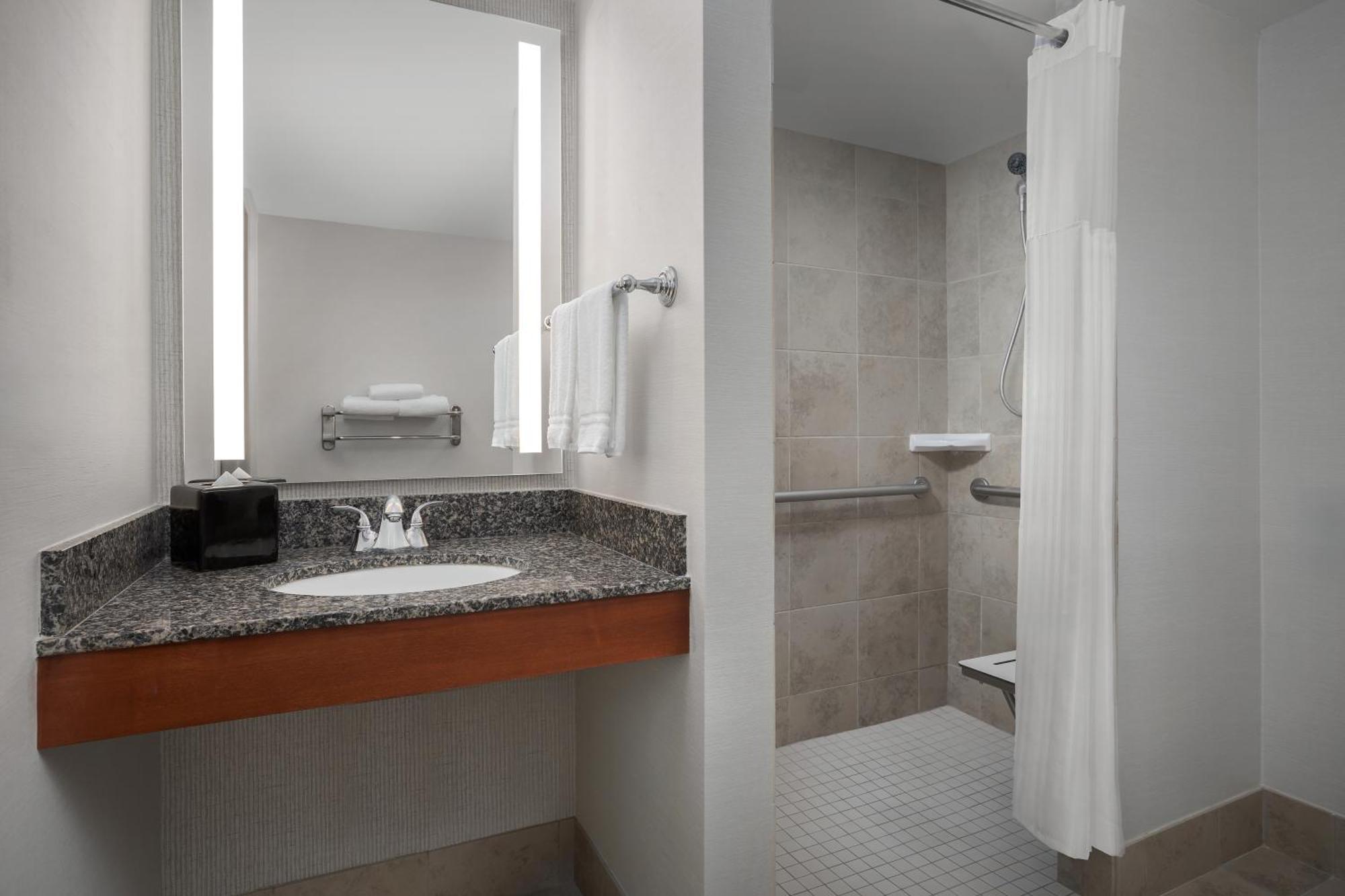 King Room Walk Shower
