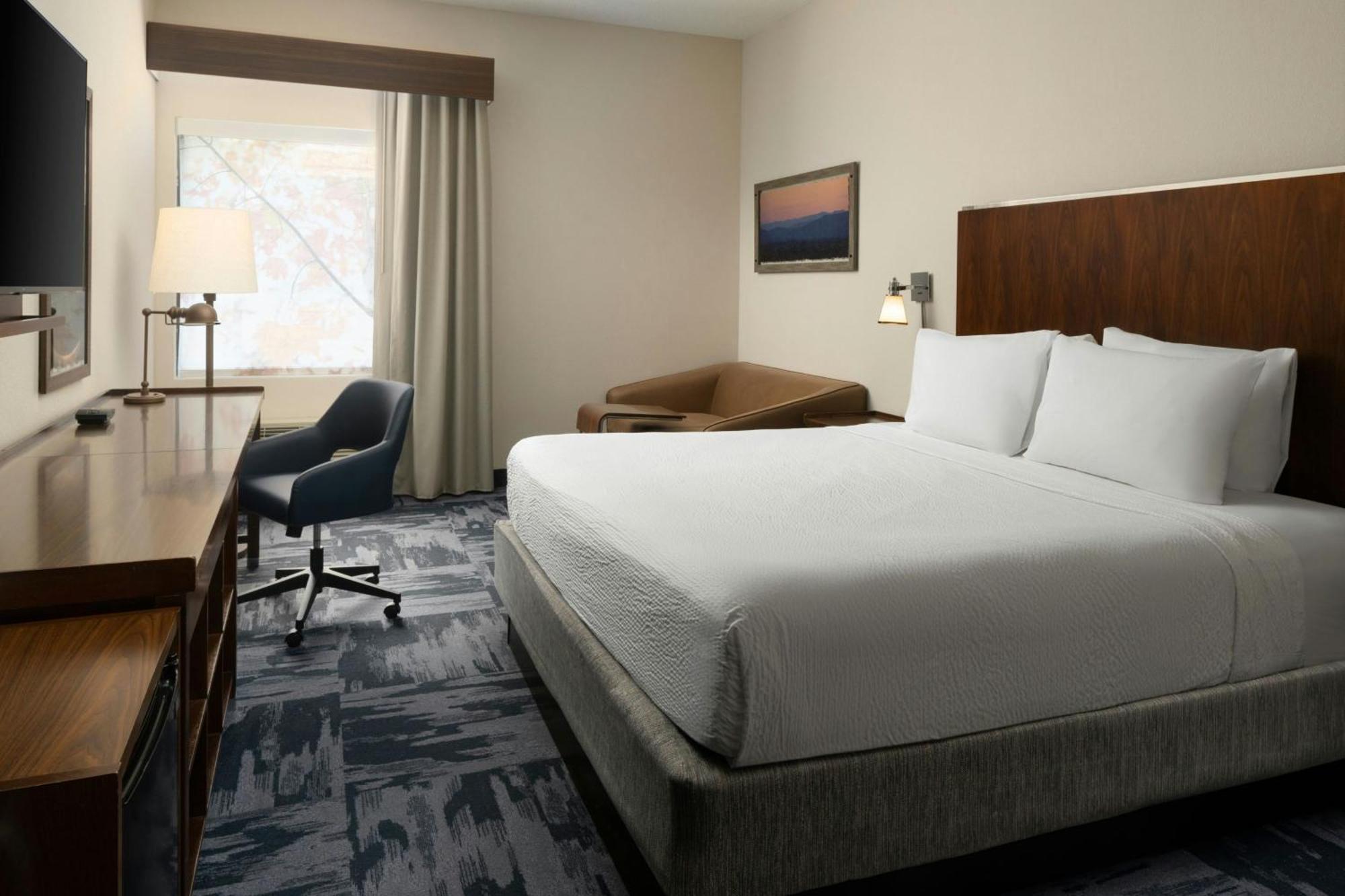 King Room,1706808873:JPEG