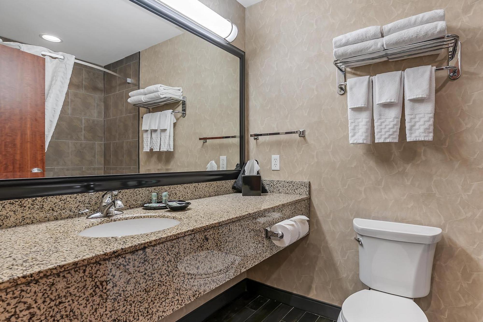 Queen Room Two Queen Beds Pet Friendly