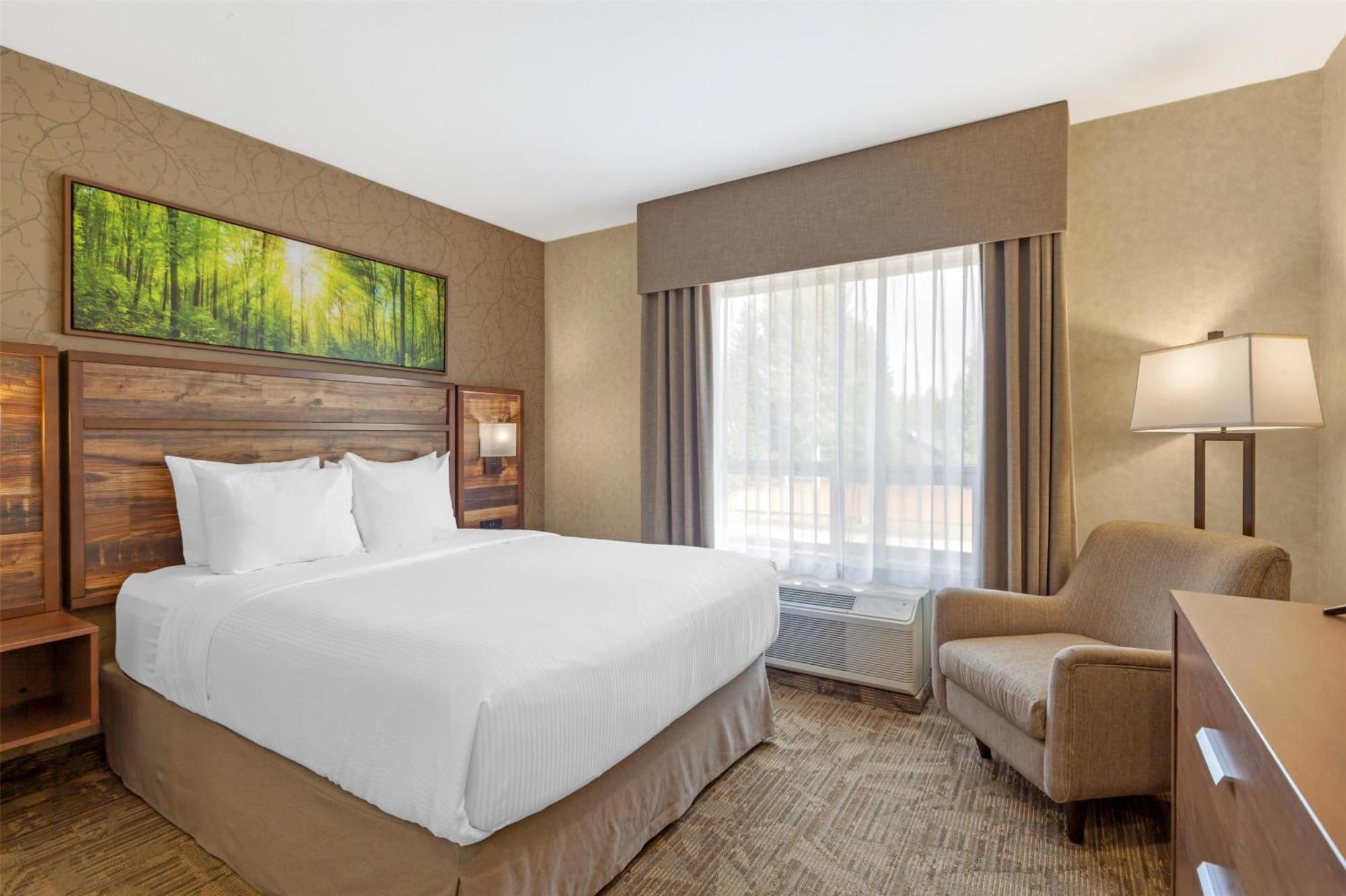 Two-Bedroom Queen Double Suite Second Floor or Non-Smoking