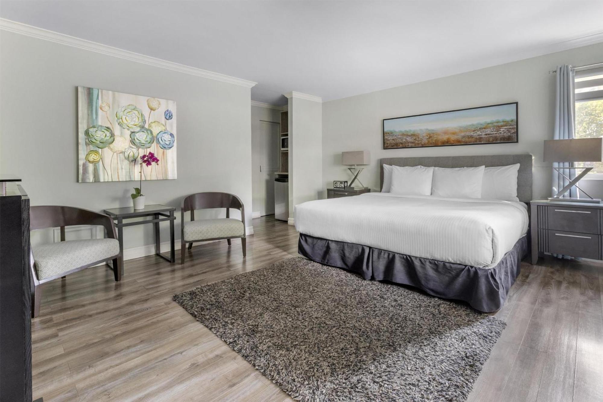 King Suite with Spa Bath