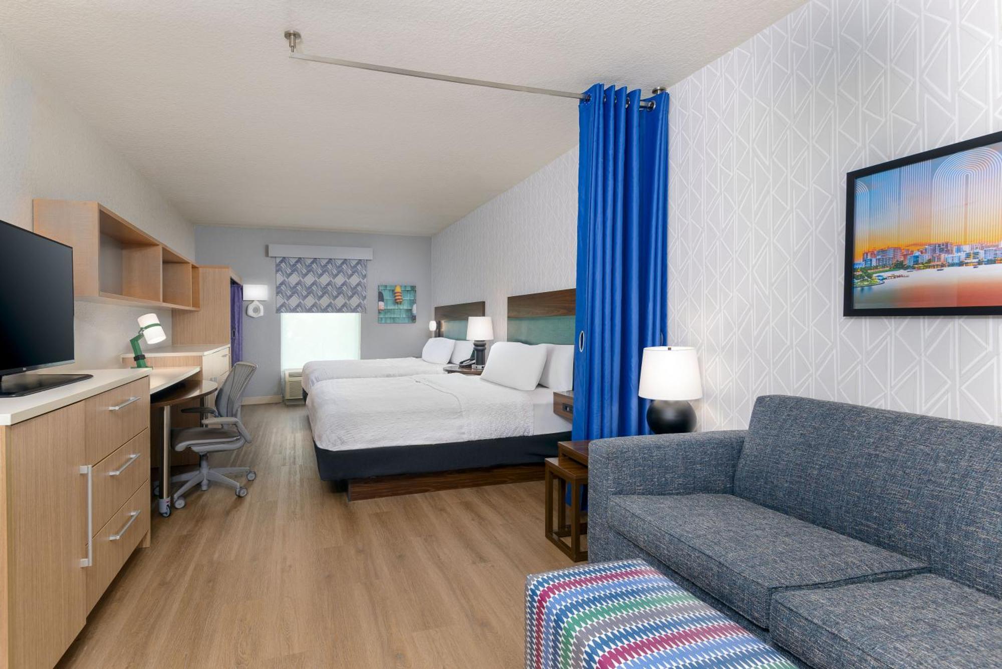 Queen Studio Two Queen Beds Non-Smoking