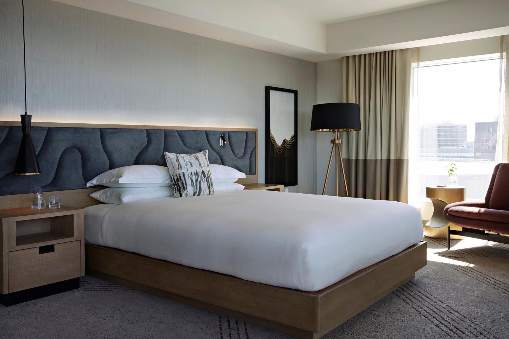 Premium King Room View