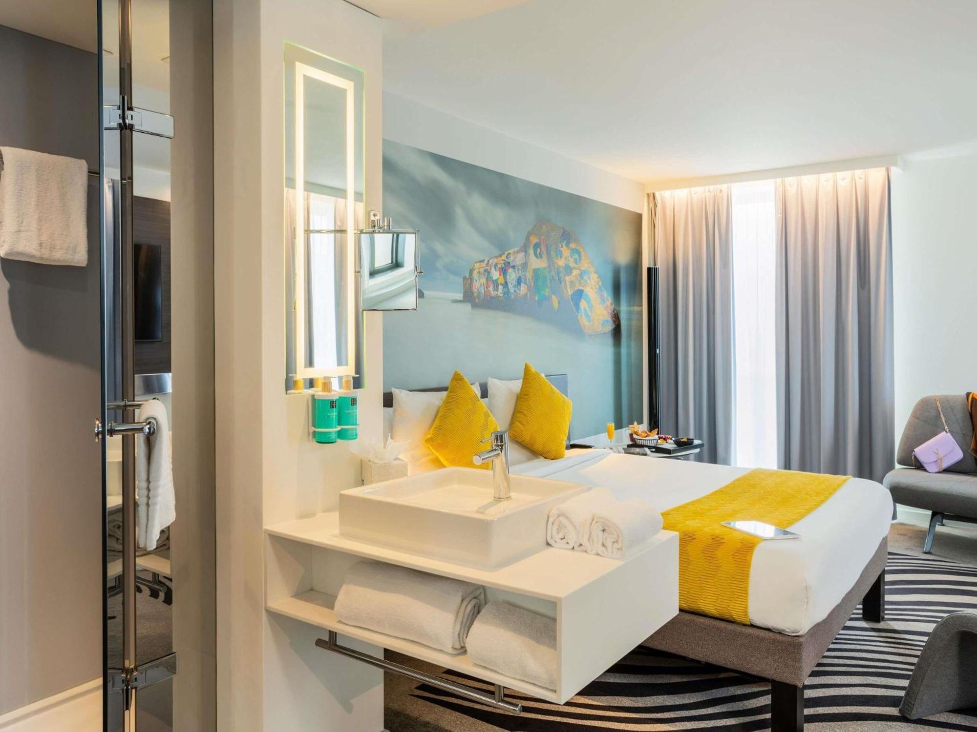 Suite Double Bed