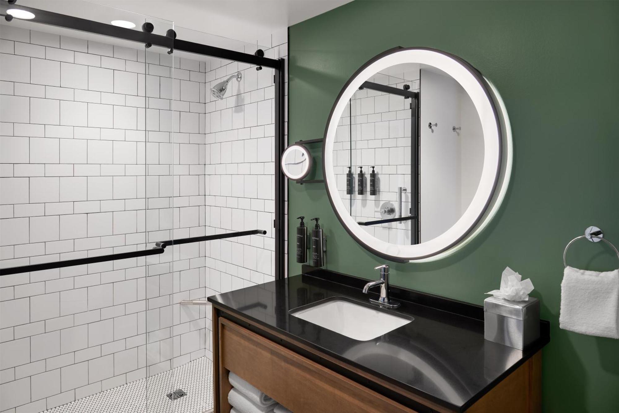 Queen Room with Two Queen Beds Lakeside Hearing Accessible