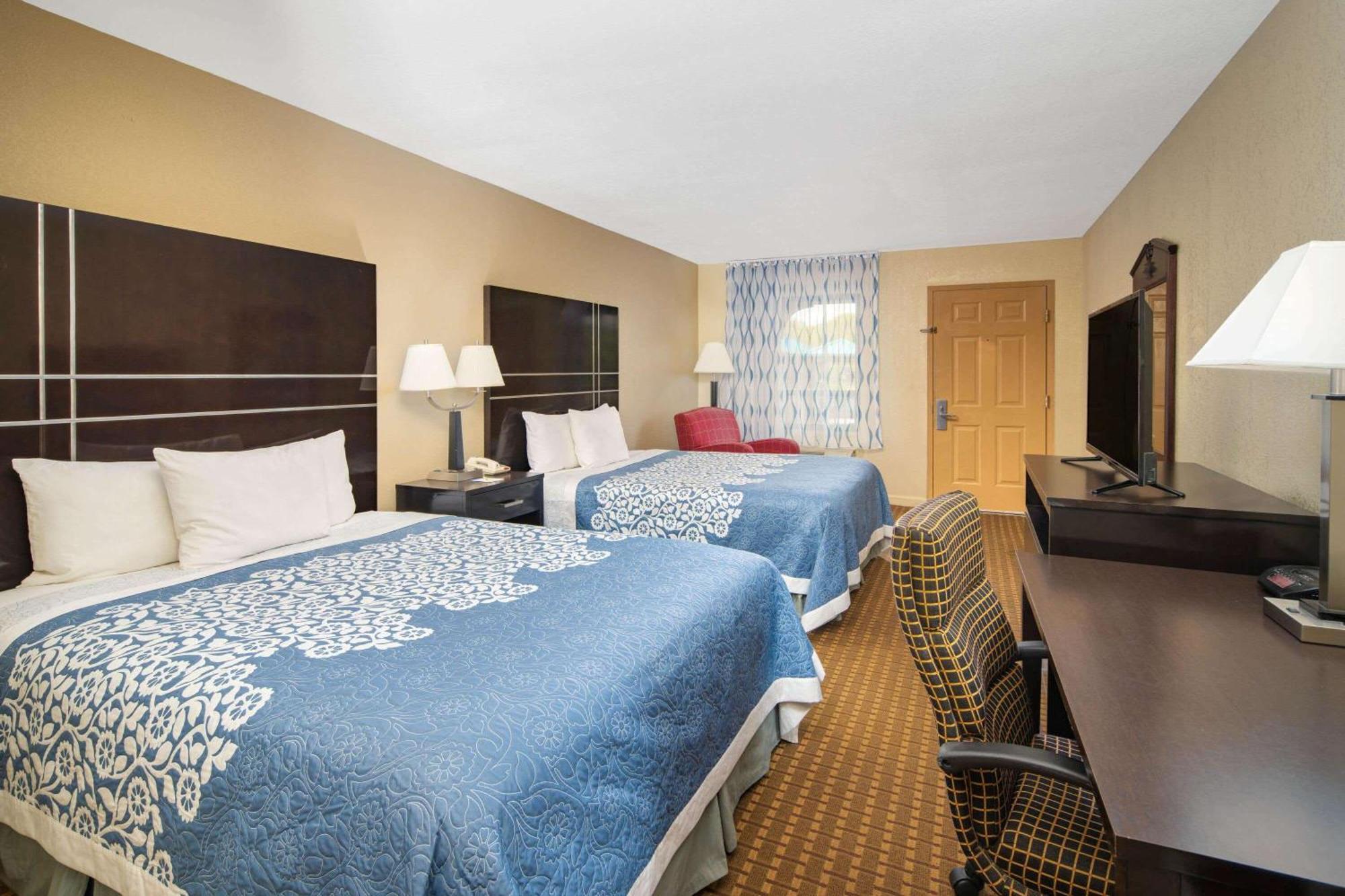 Queen Room Two Queen Beds Disability Access or Non-Smoking