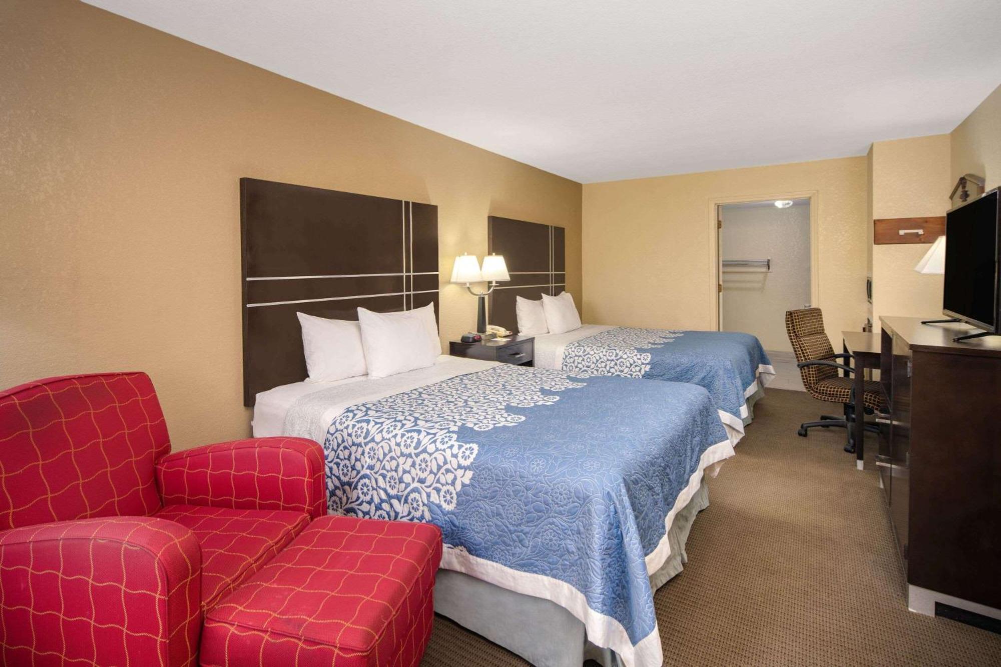 Queen Room Two Queen Beds Disability Access or Non-Smoking