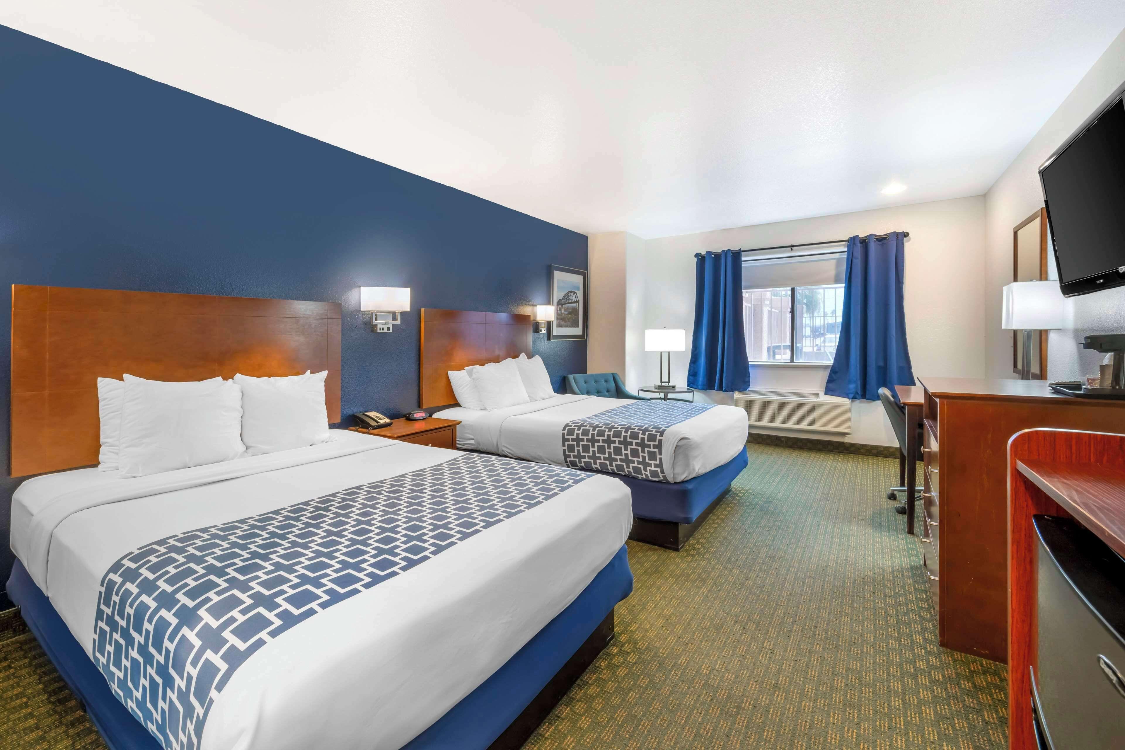 Deluxe Queen Room Two Queen Beds Non Smoking