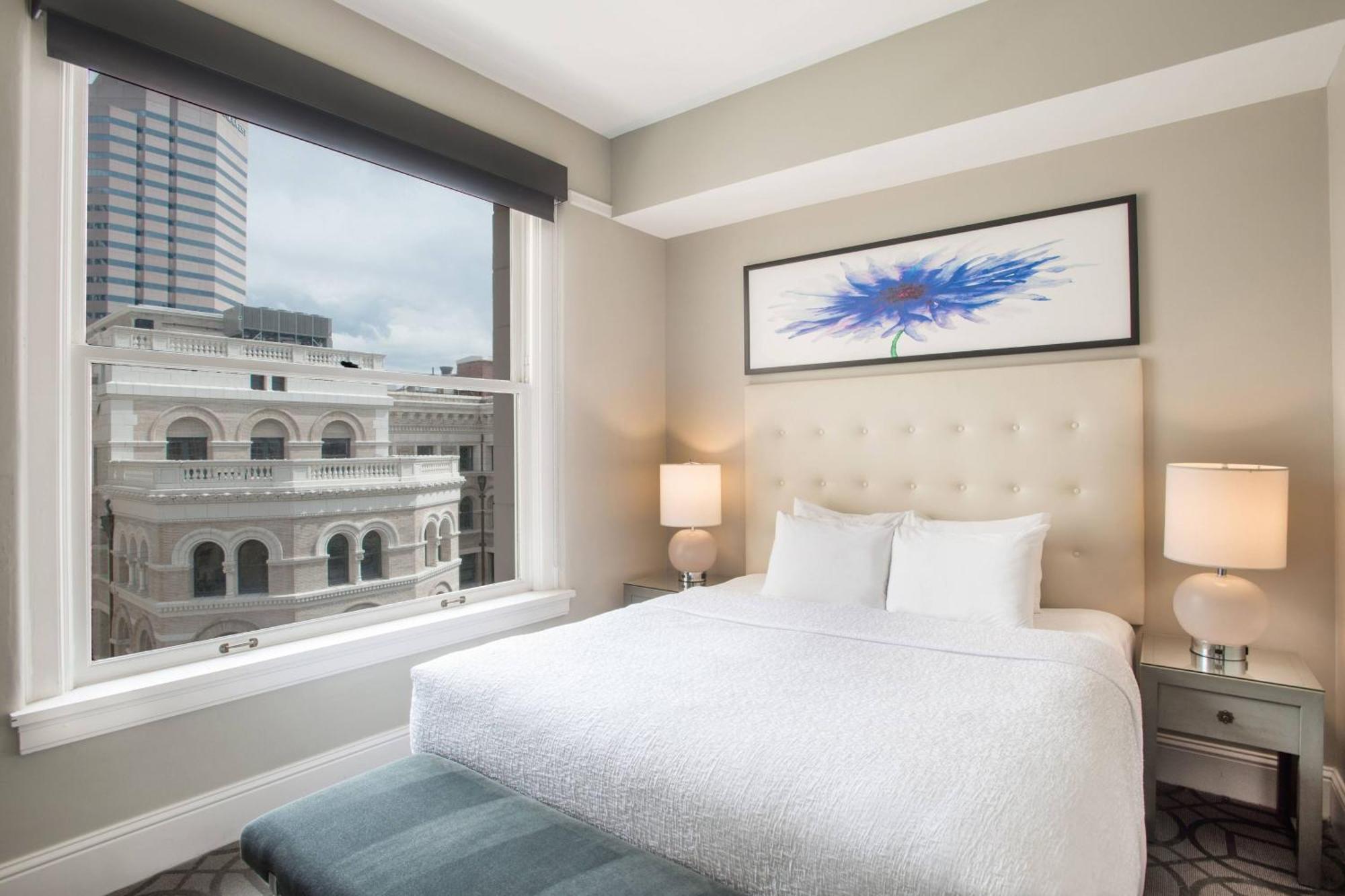 Guest Room One King Bed