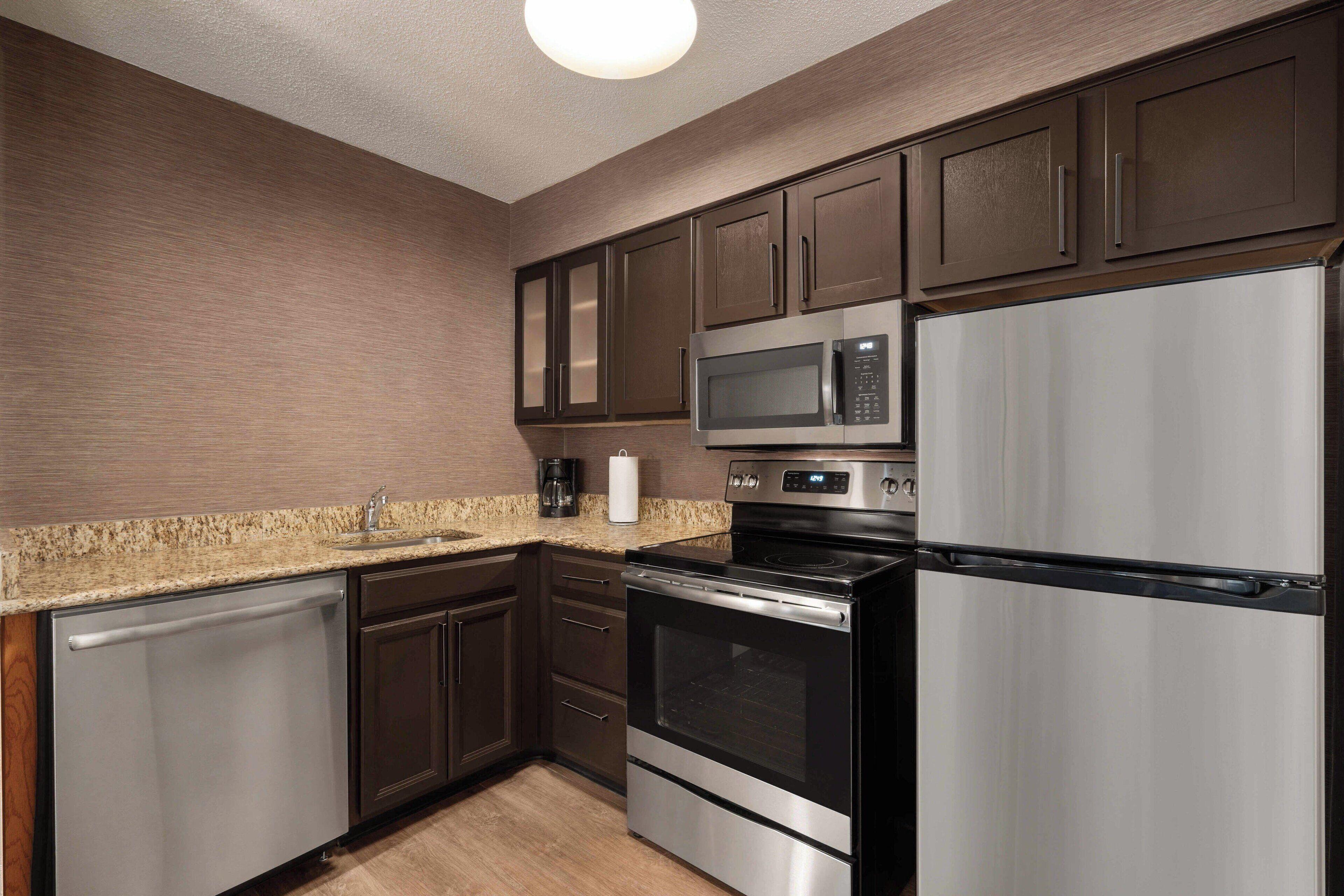 Two-Bedroom Queen Suite