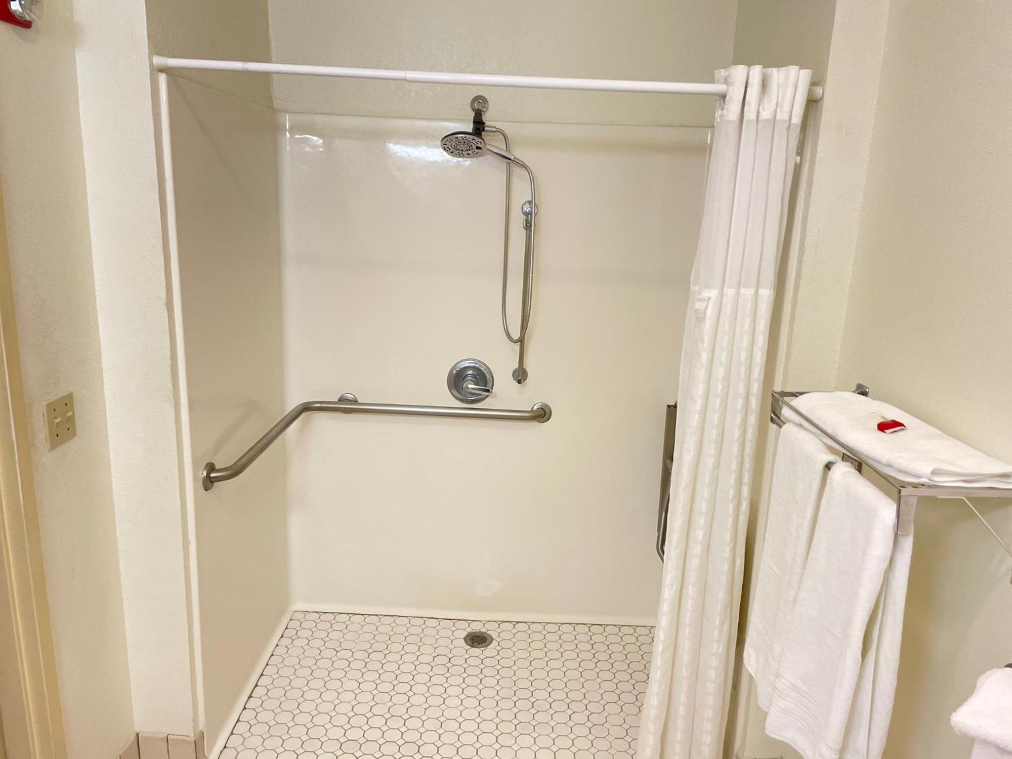 King Studio Suite Roll Shower Mobility or Hearing Accessible Non-Smoking