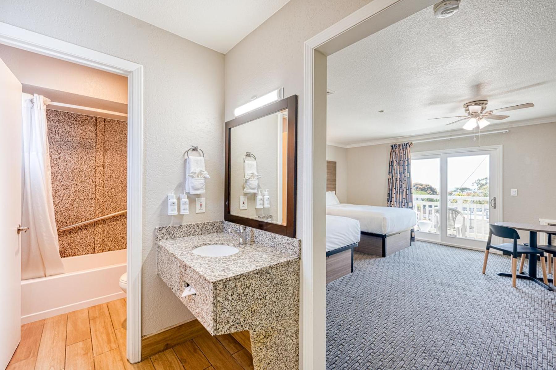 Deluxe Queen Room Two Queen Beds Ocean View Non-Smoking
