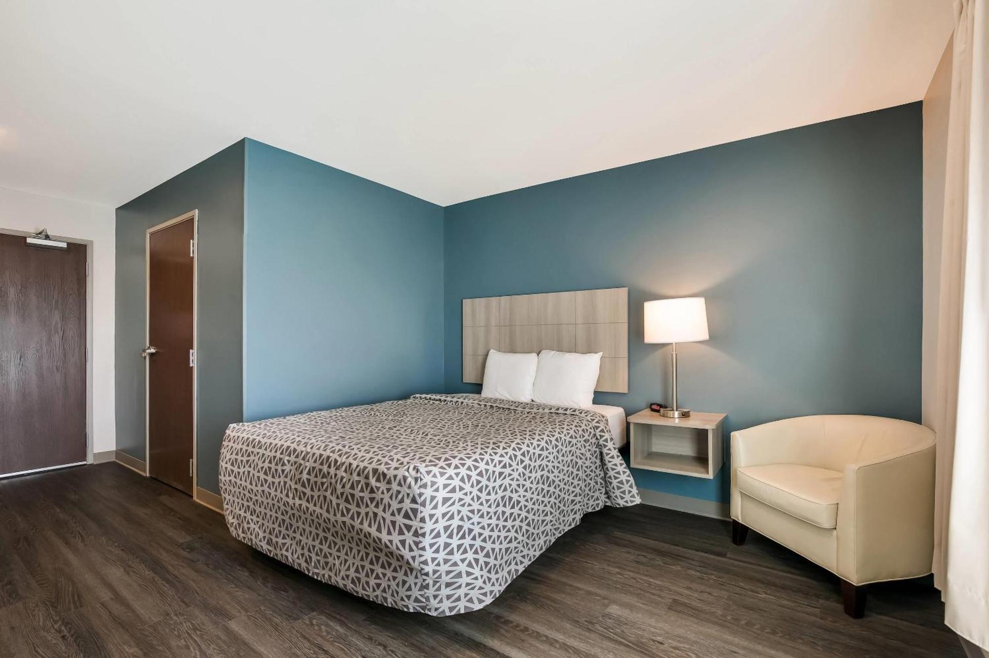 QUEEN SUITE