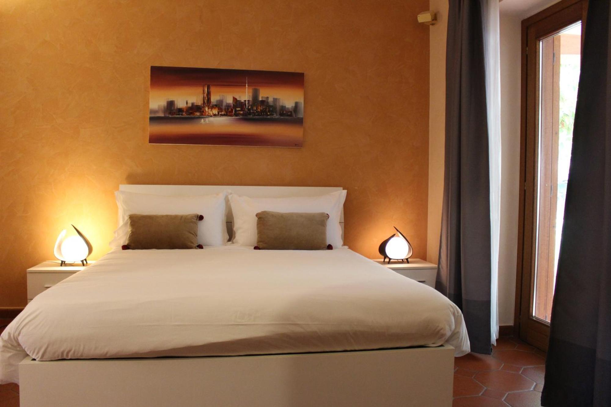 Standard Double Suite