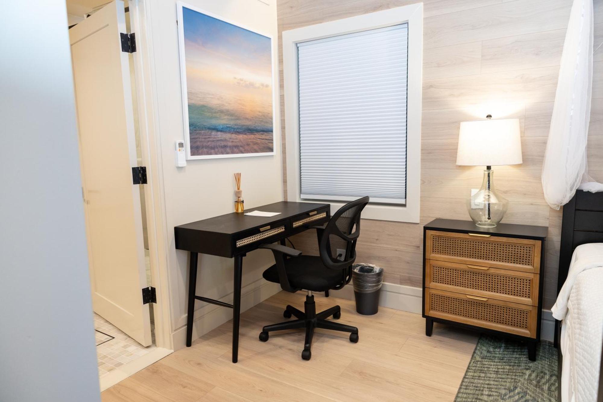 Deluxe King Studio