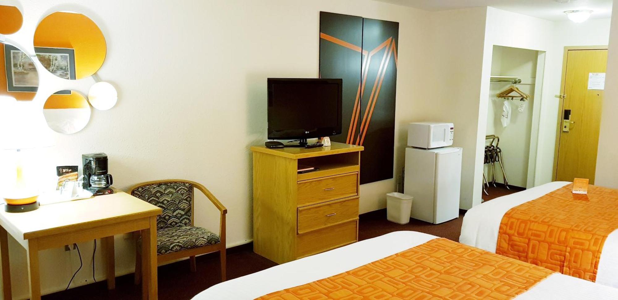 Queen Room Two Queen Beds Non-Smoking