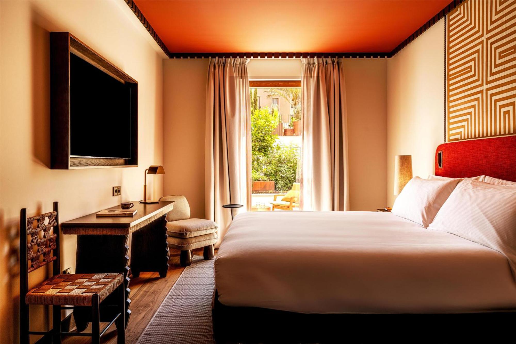 Habitación con cama extragrande, terraza y acceso al spa - Cusco