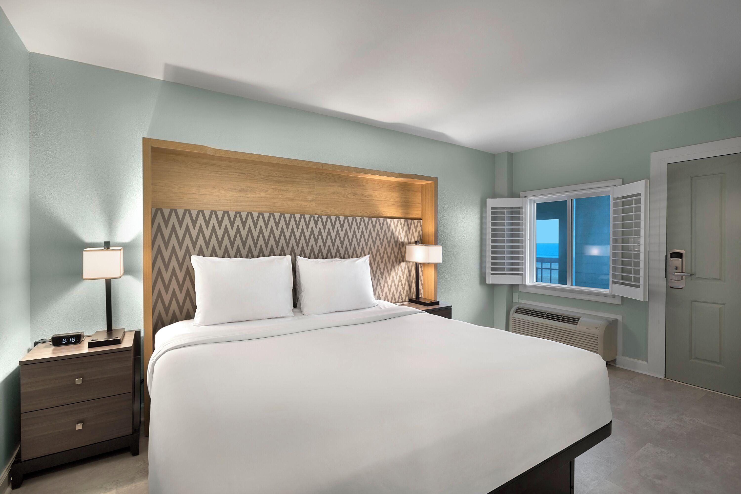 Deluxe King Room