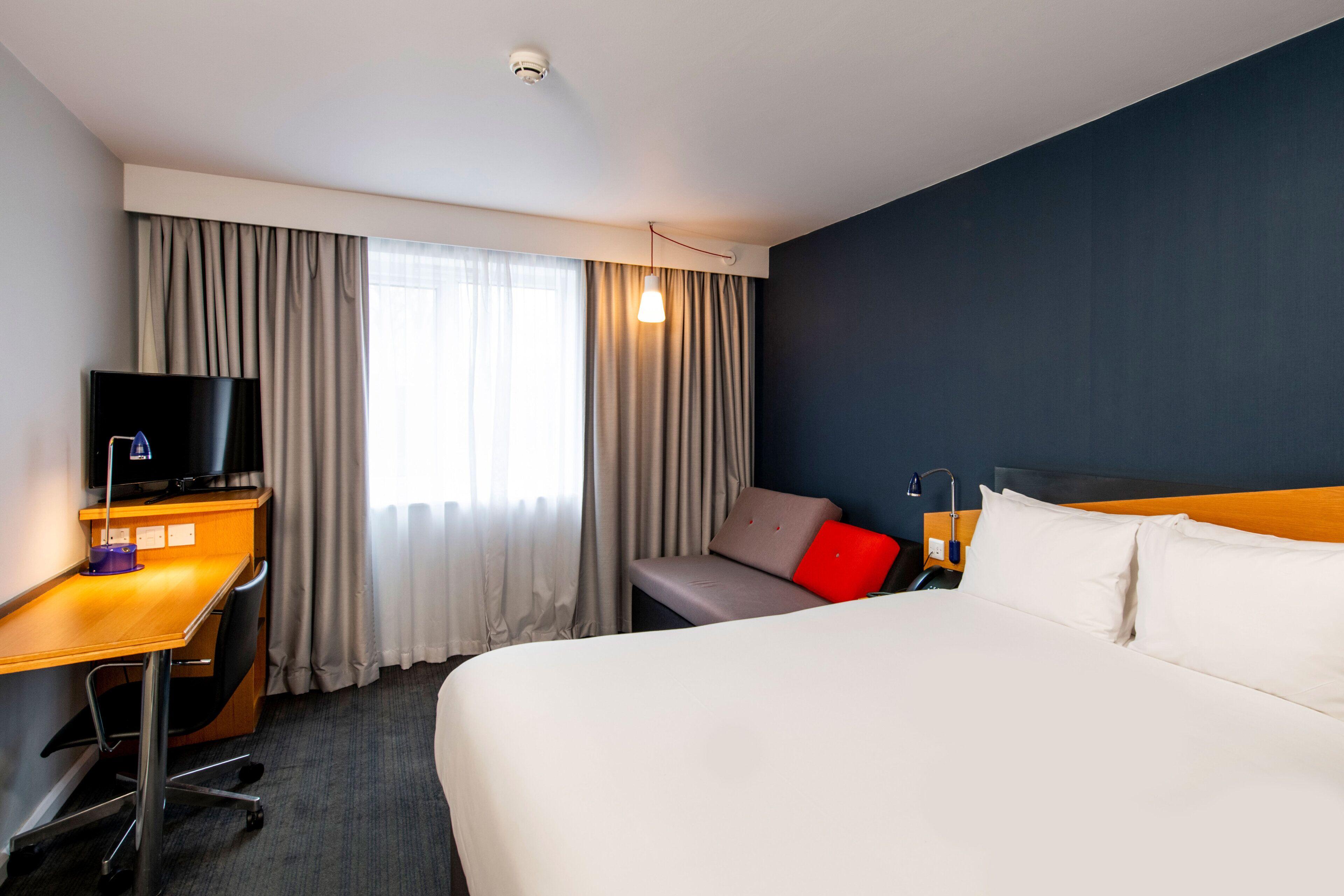 Standard King Room Hot