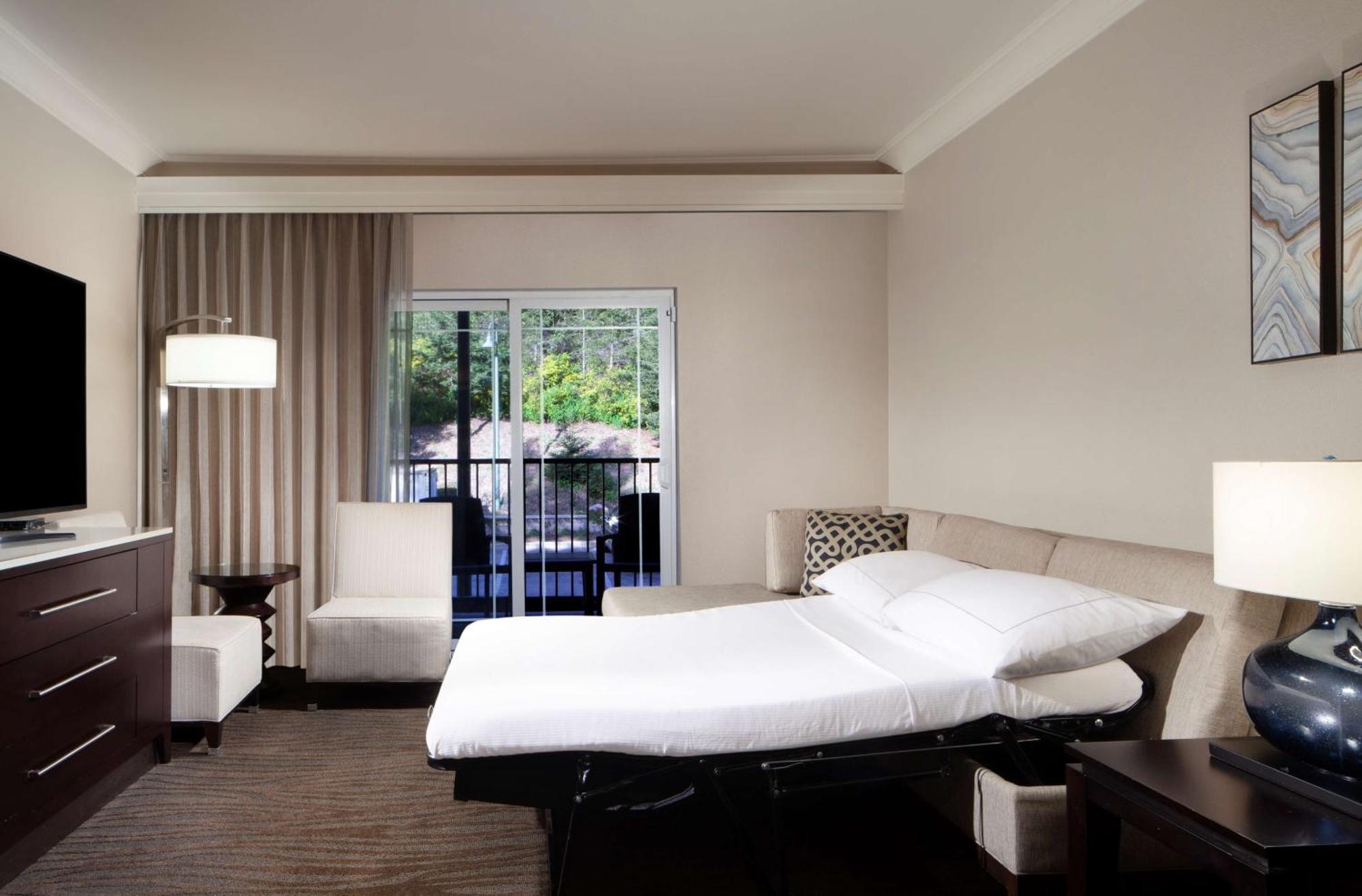 One-Bedroom King Suite Patio or Balcony
