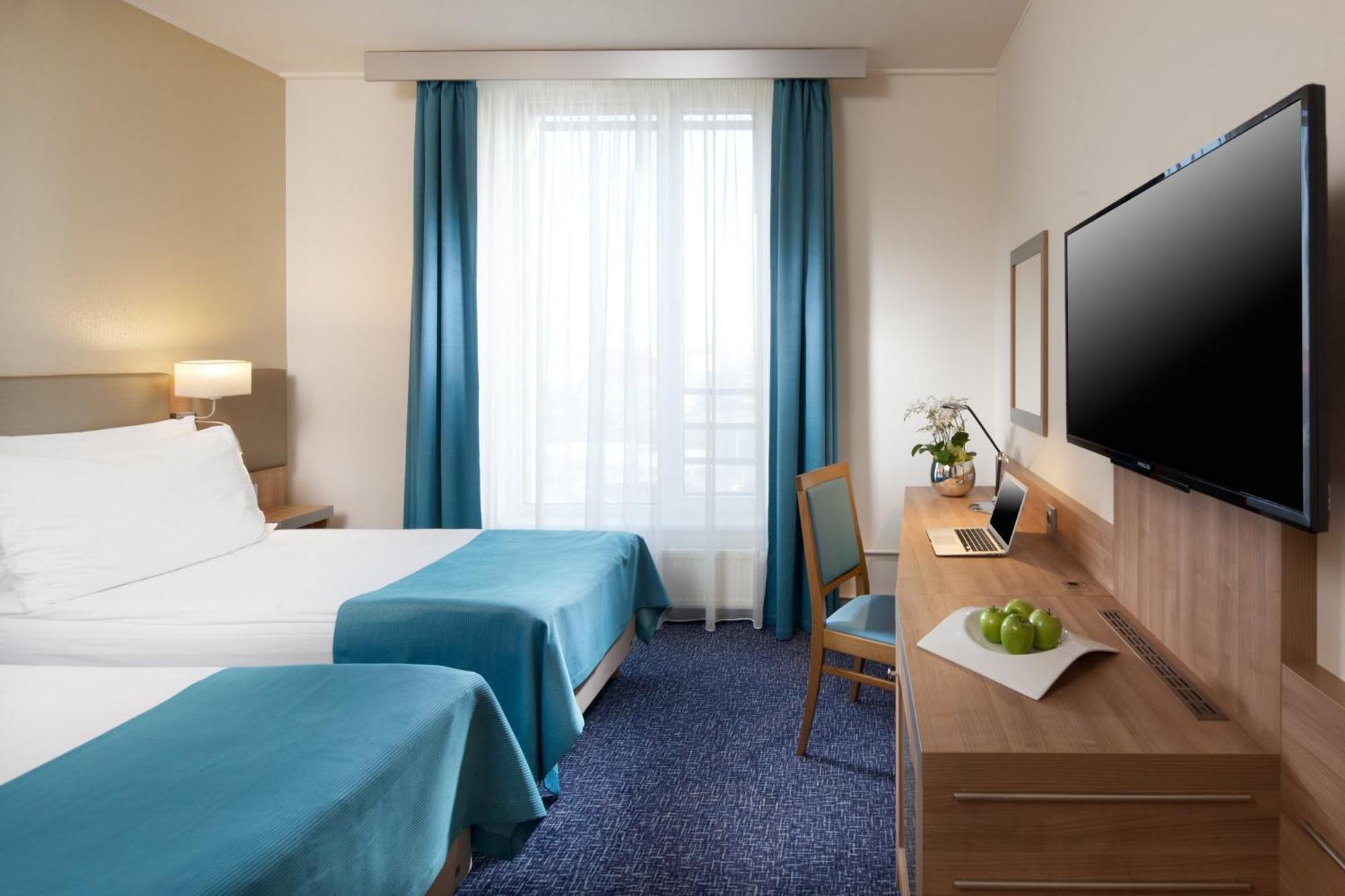 Standard Twin Room Two Twin Beds