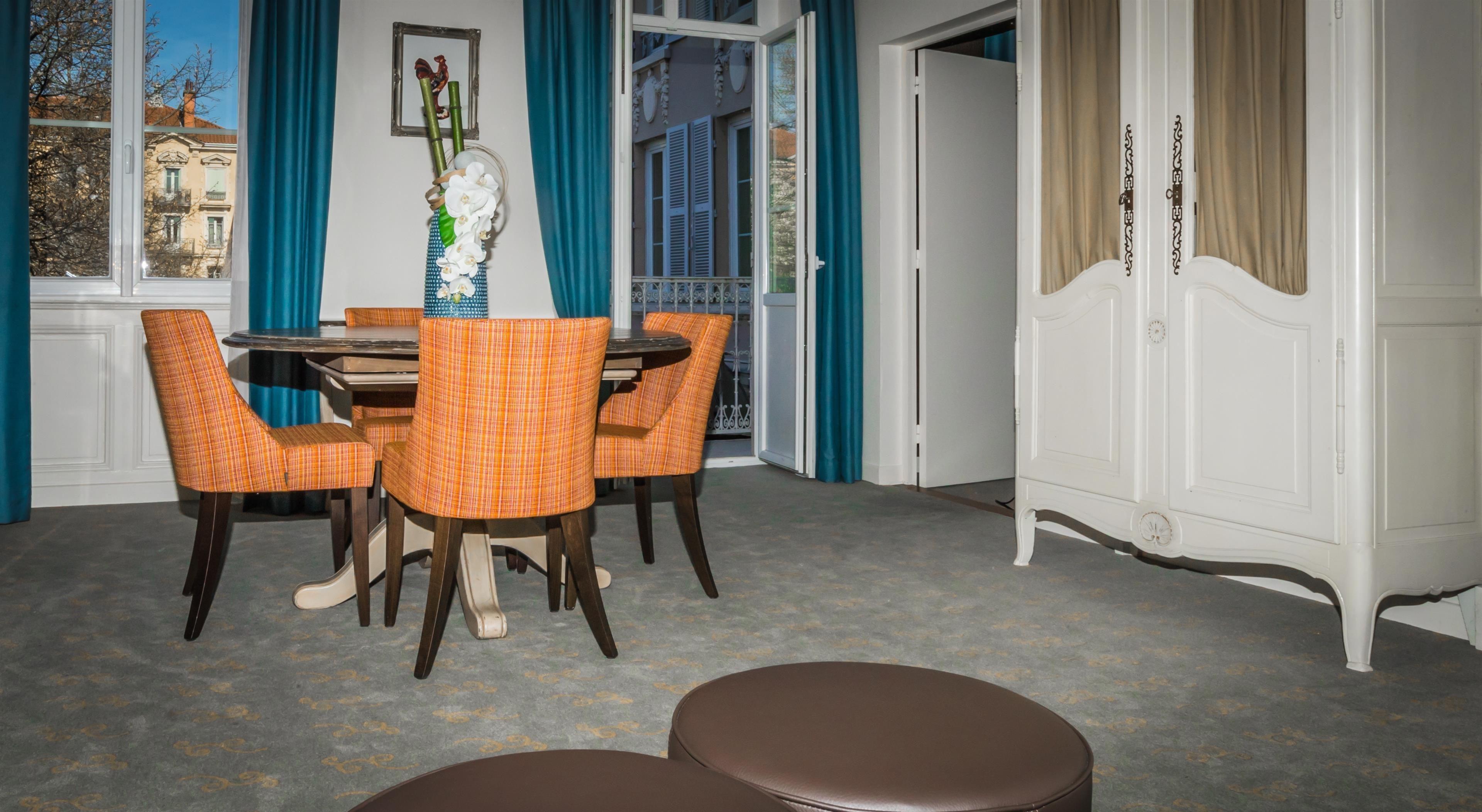 Queen Suite