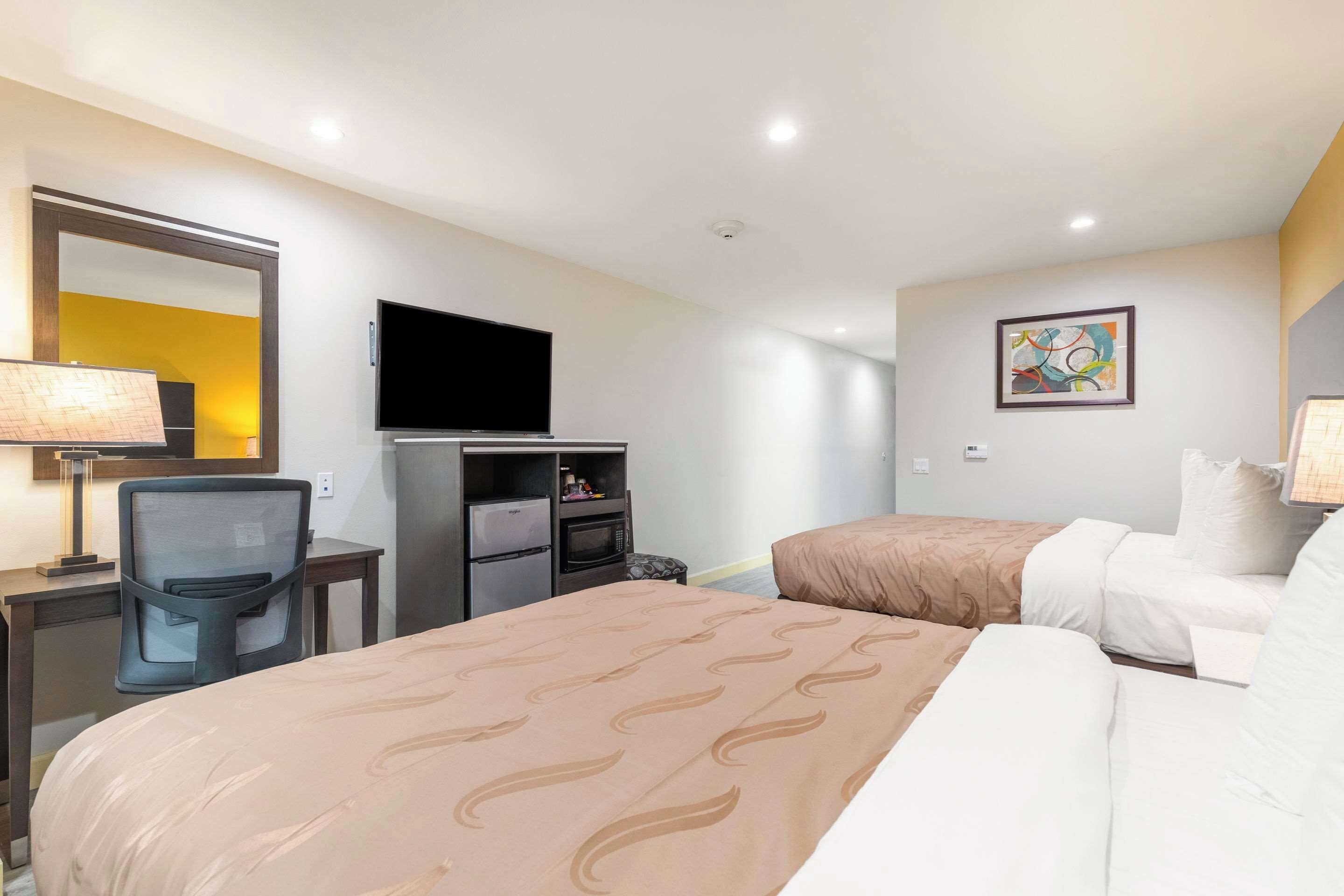 Queen Suite Two Queen Beds Accessible or Non-Smoking or 1st Floor