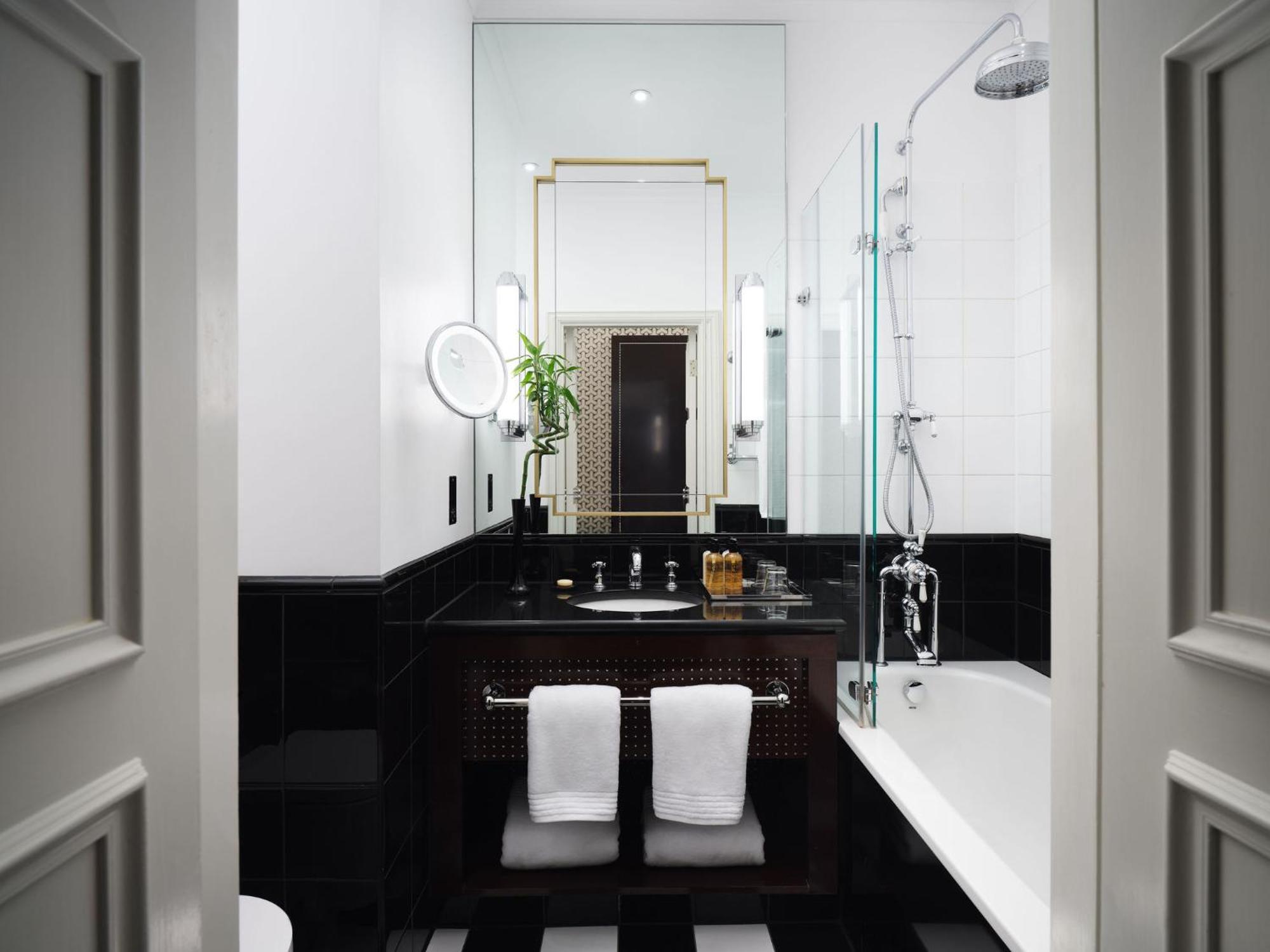 Luxury King Room,1722664915:JPEG