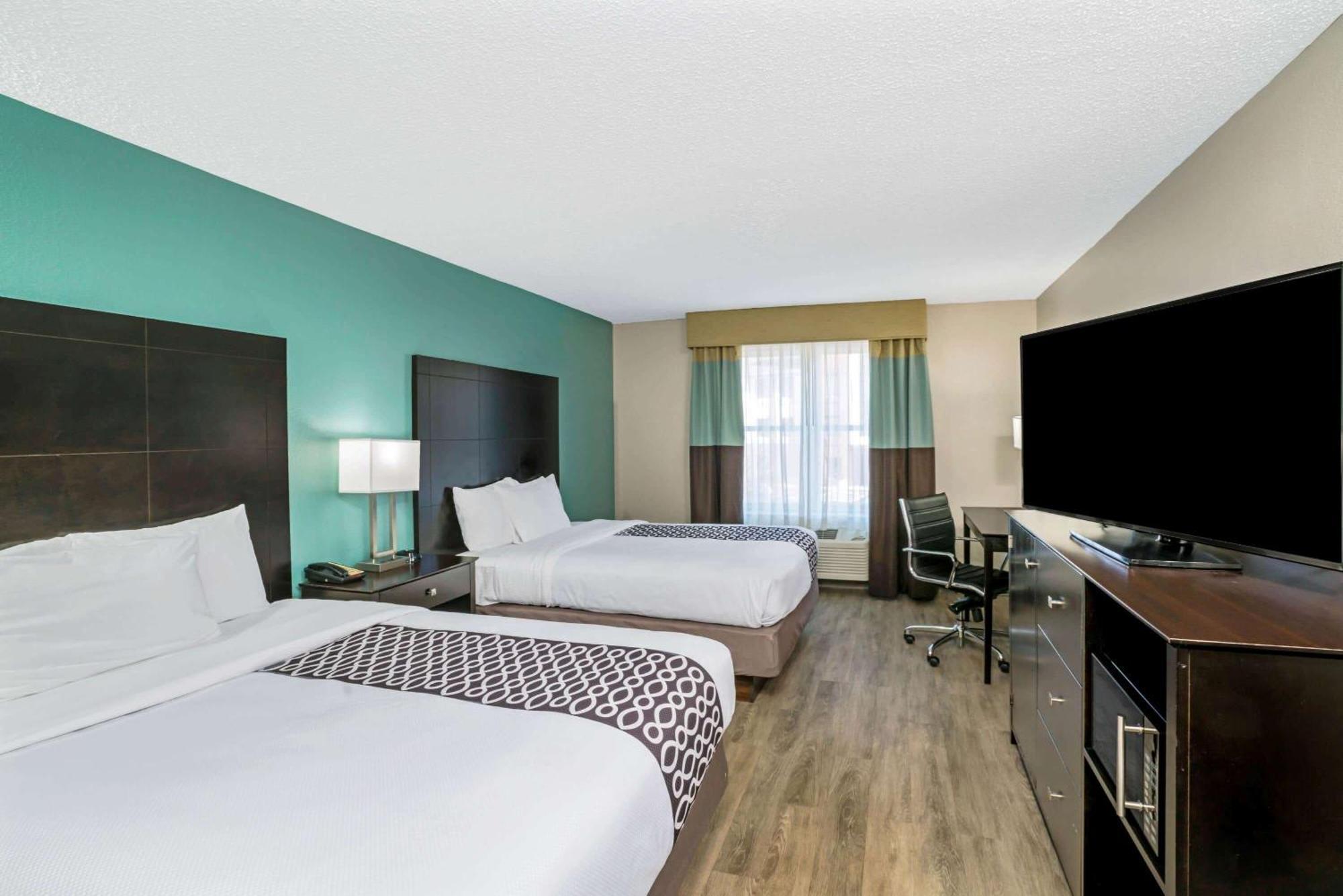 Queen Room Two Queen Beds