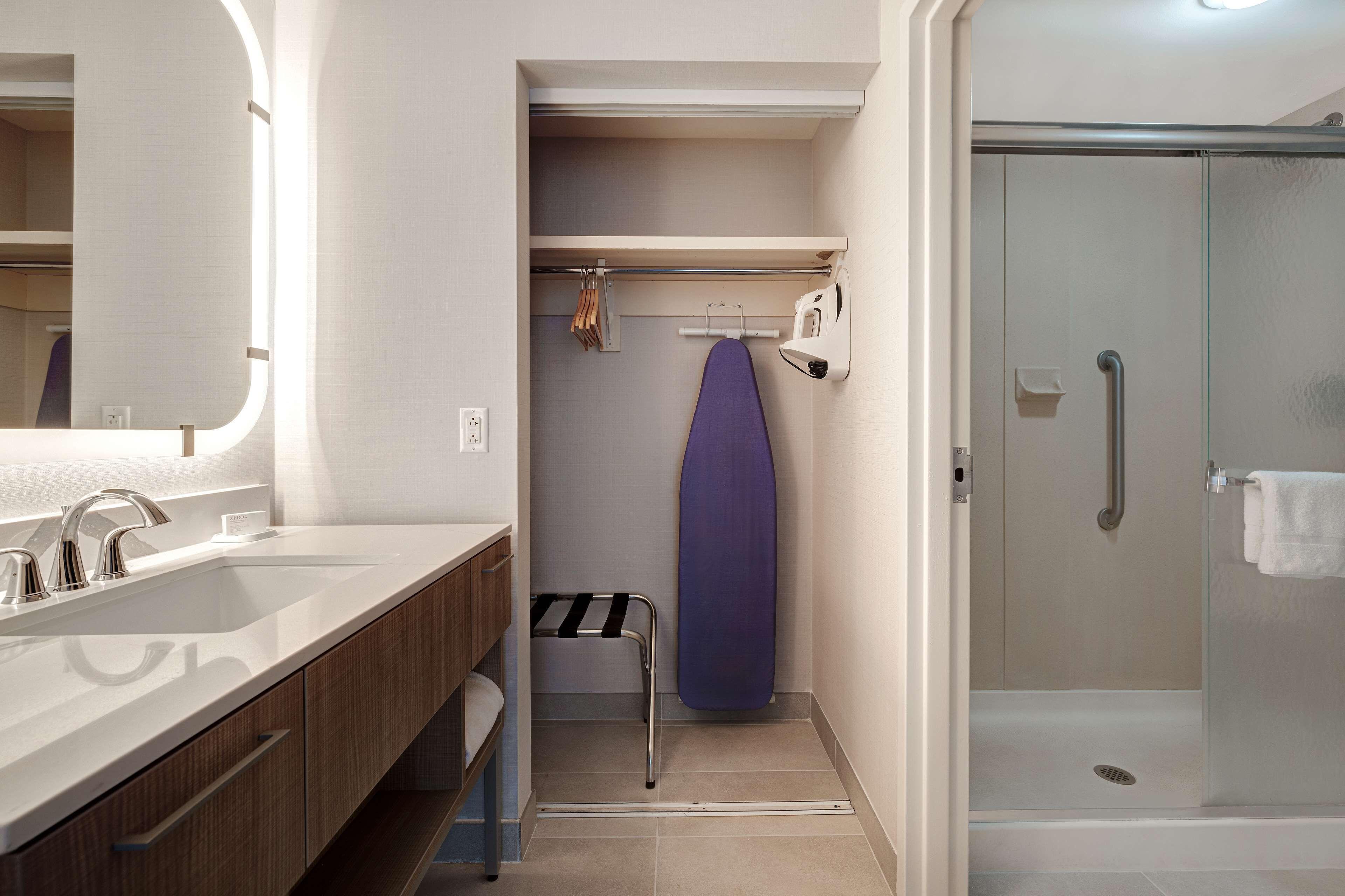 King Studio Suite