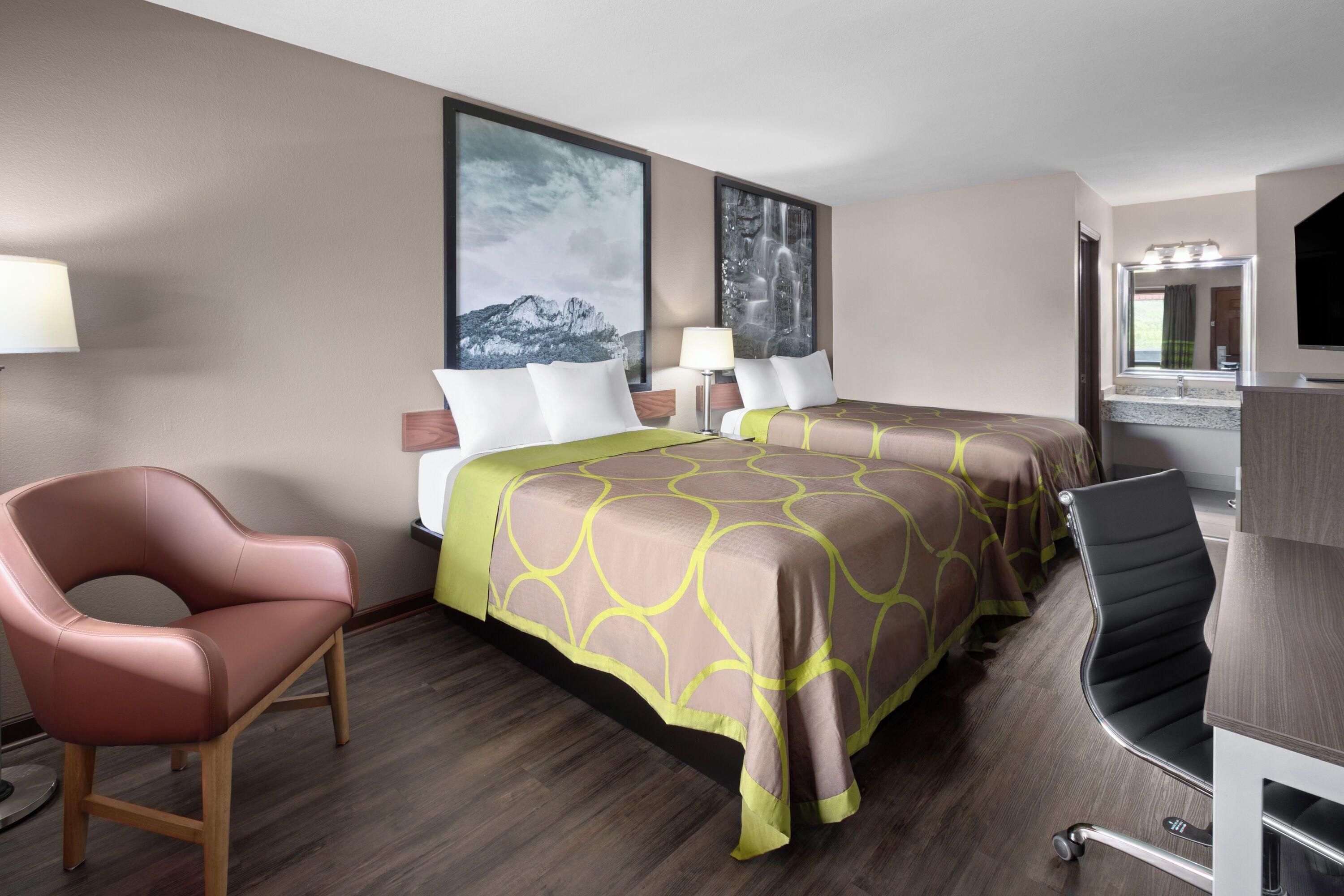 2 Double Beds Non-Smoking