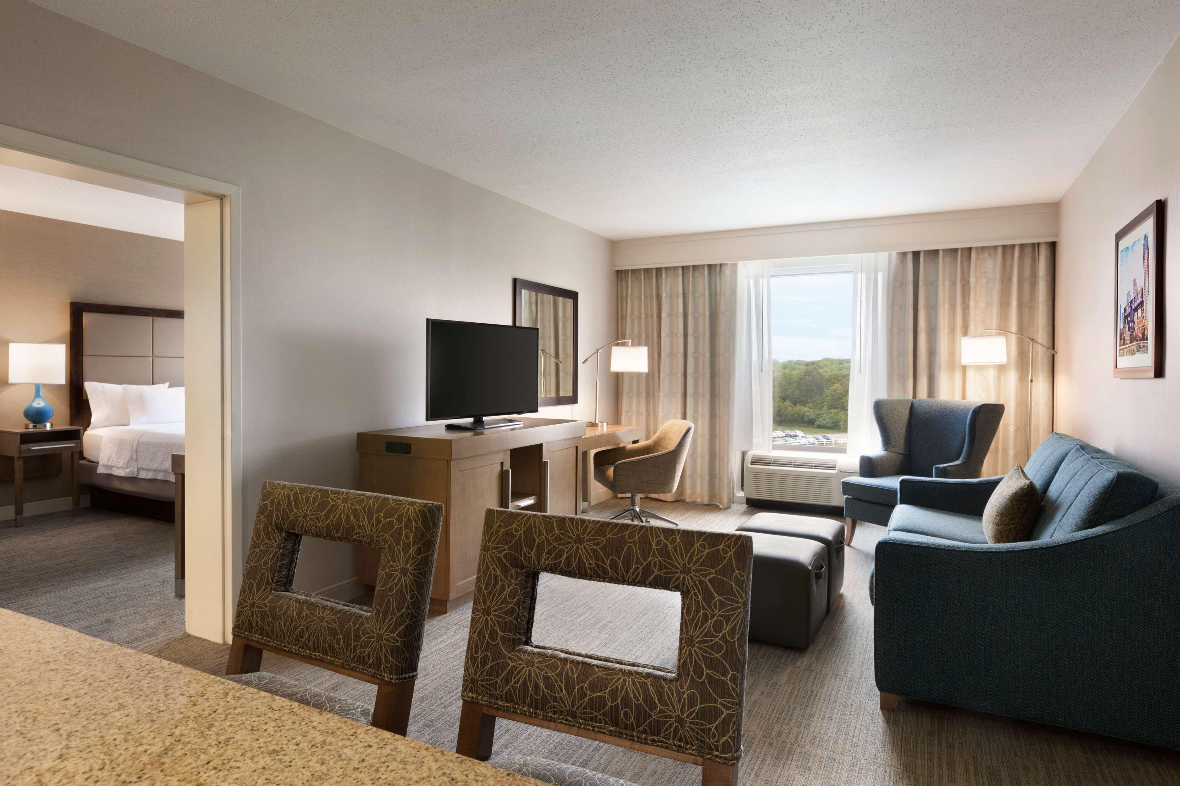 One Bedroom King Suite Non-Smoking