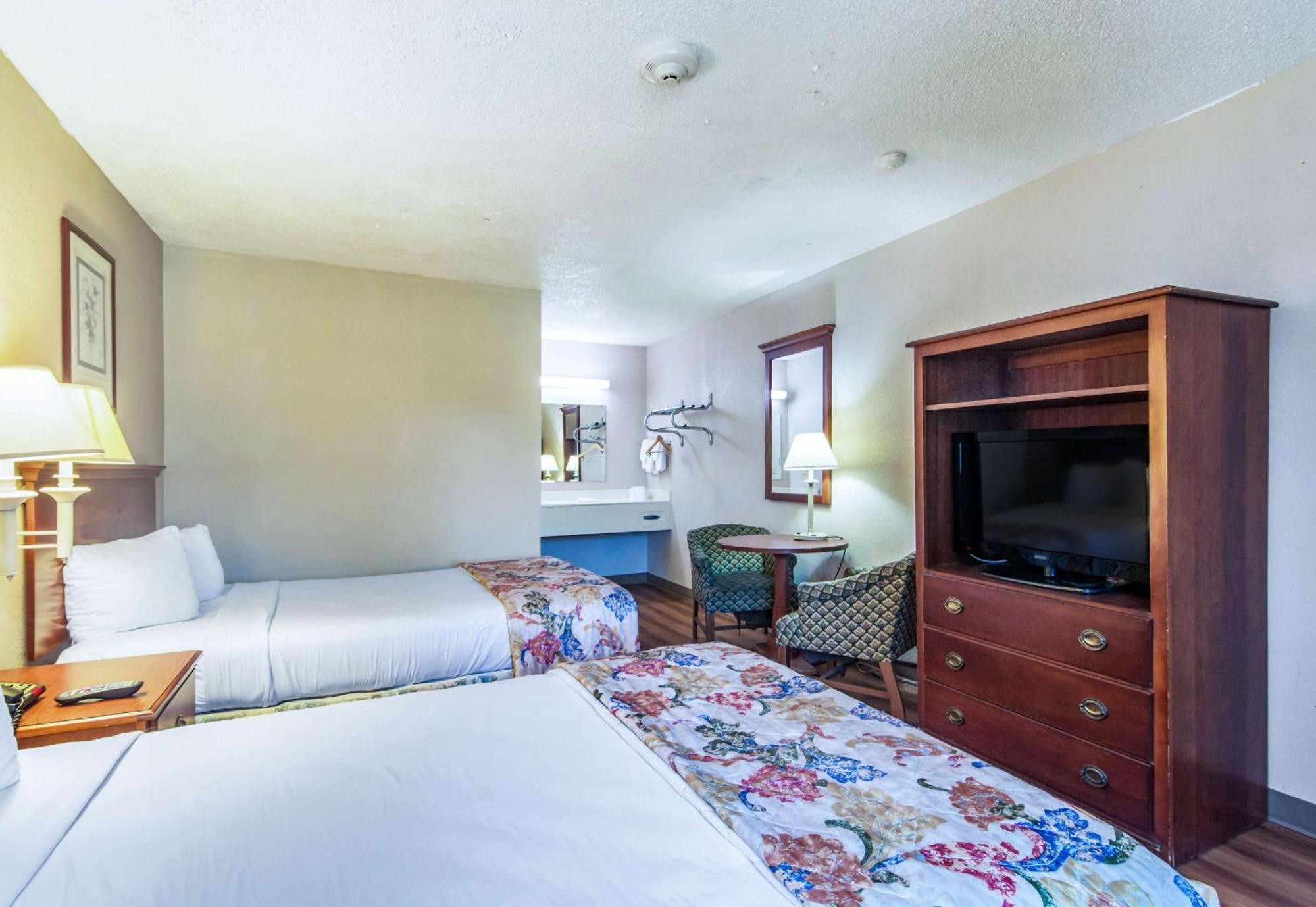 Quadruple Room Smoking