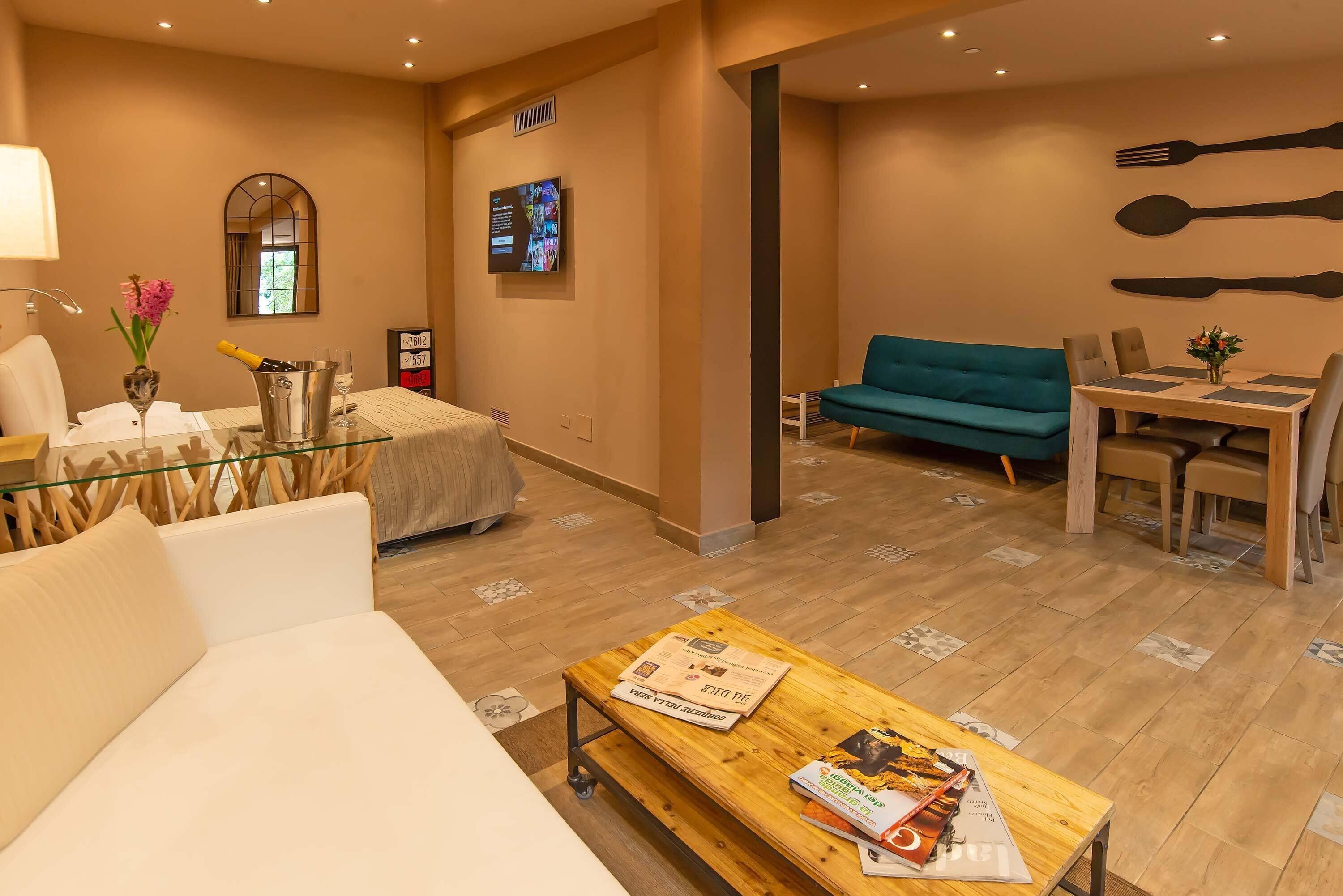 Deluxe Apartment