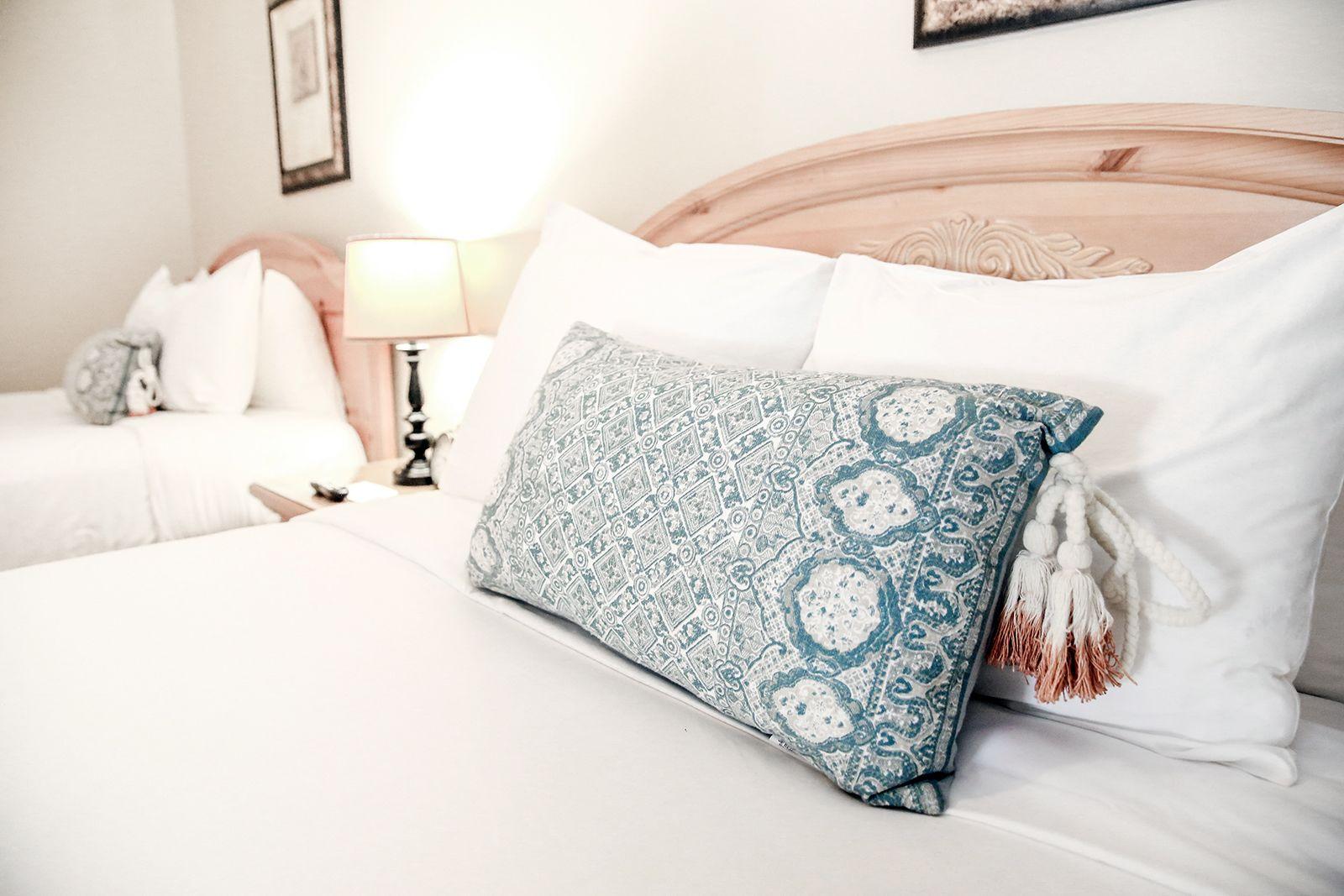 Luxury Double Queen Suite