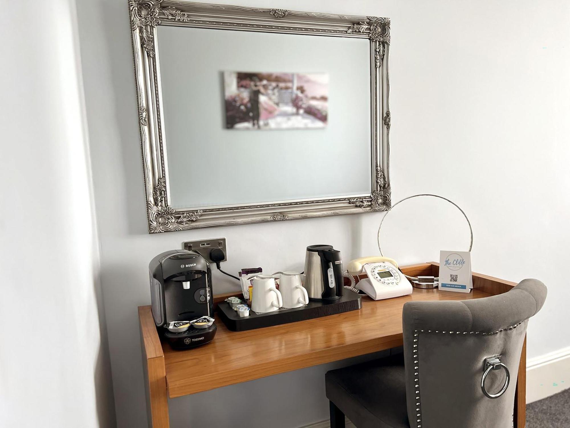 Junior King Suite